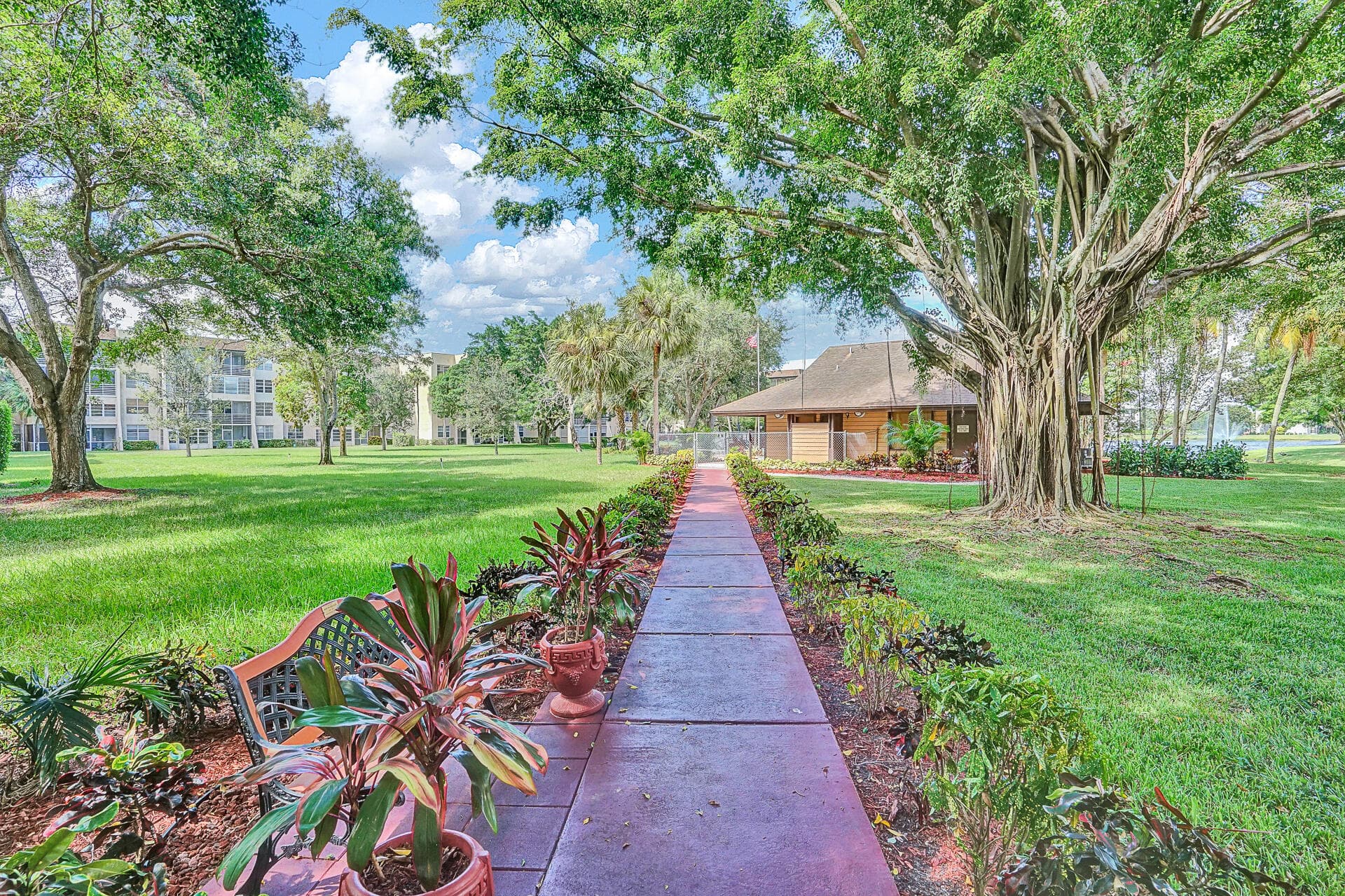 9230 Lagoon Place 110, Davie, FL 33324 — photo 20 of 40