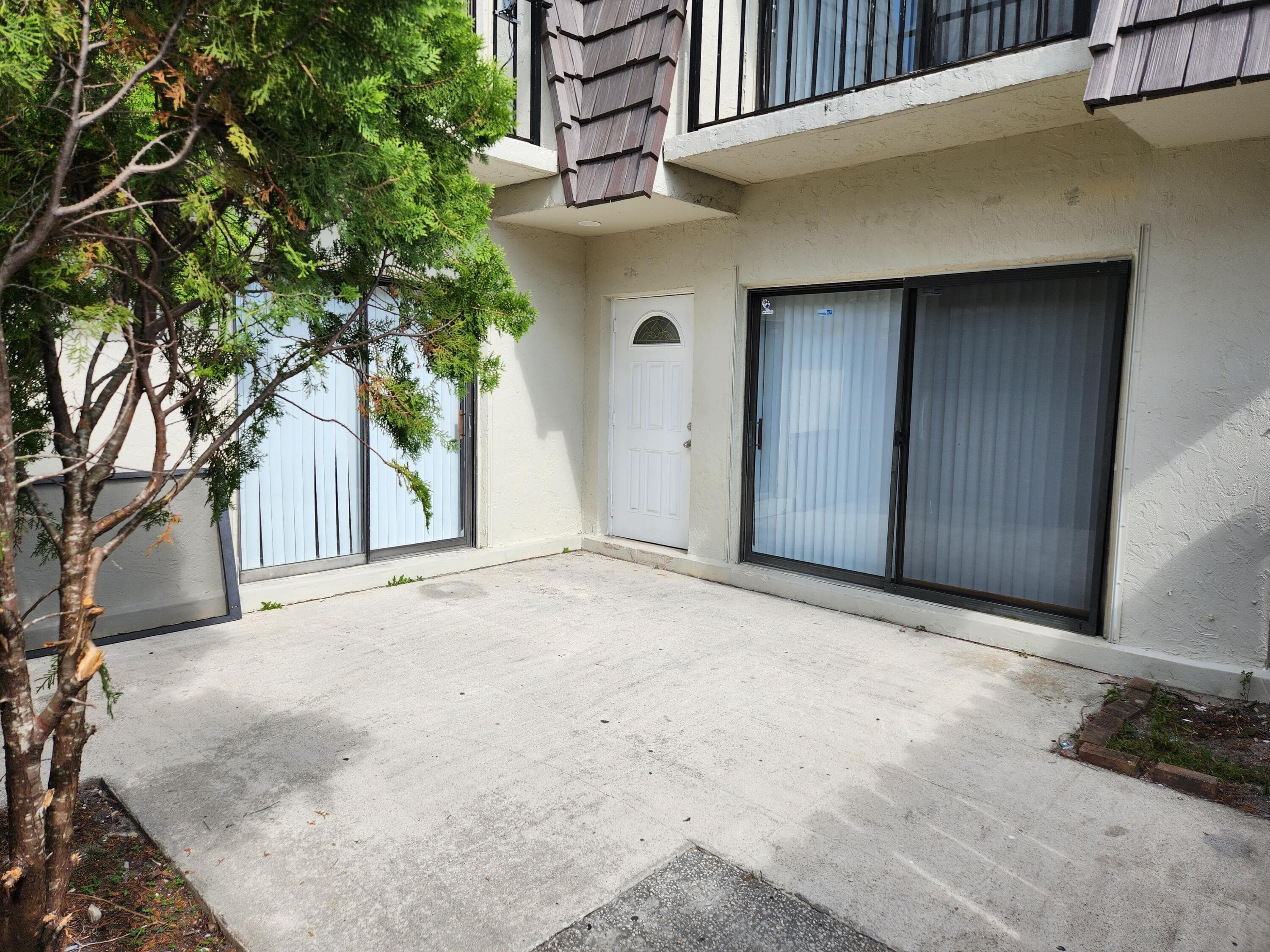 1749 N Congress Avenue C, West Palm Beach, FL 33401 — photo 2 of 24