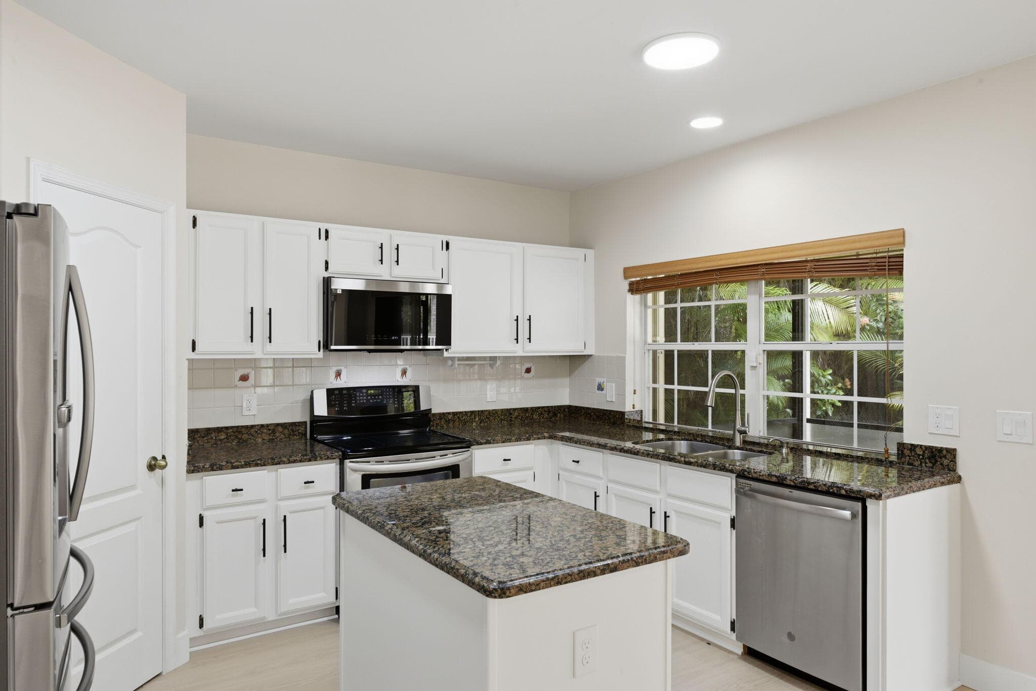 7555 Live Oak Drive, Coral Springs, FL 33065 — photo 17 of 67
