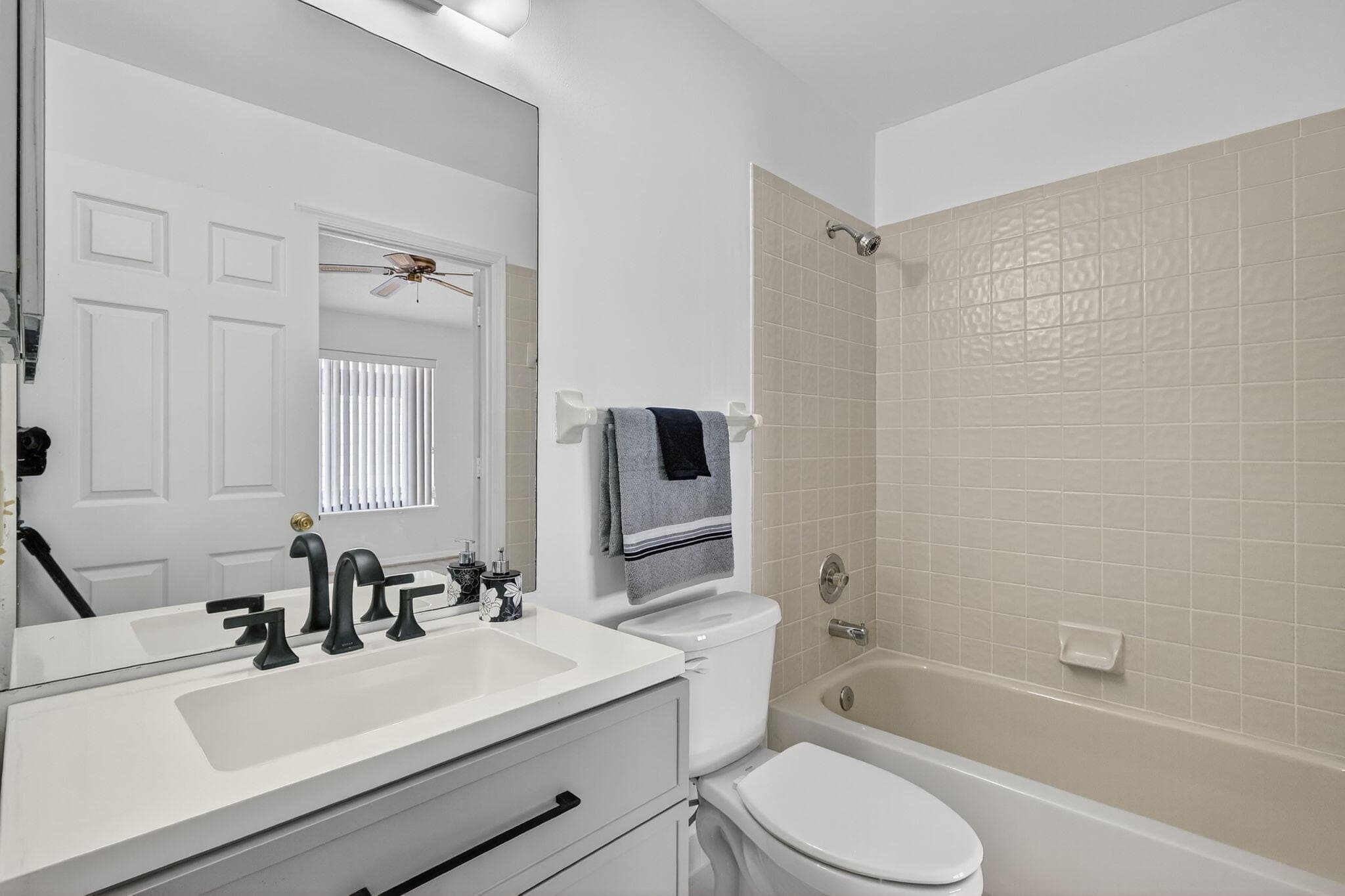 6184 SE Georgetown Place, Hobe Sound, FL 33455 — photo 18 of 29