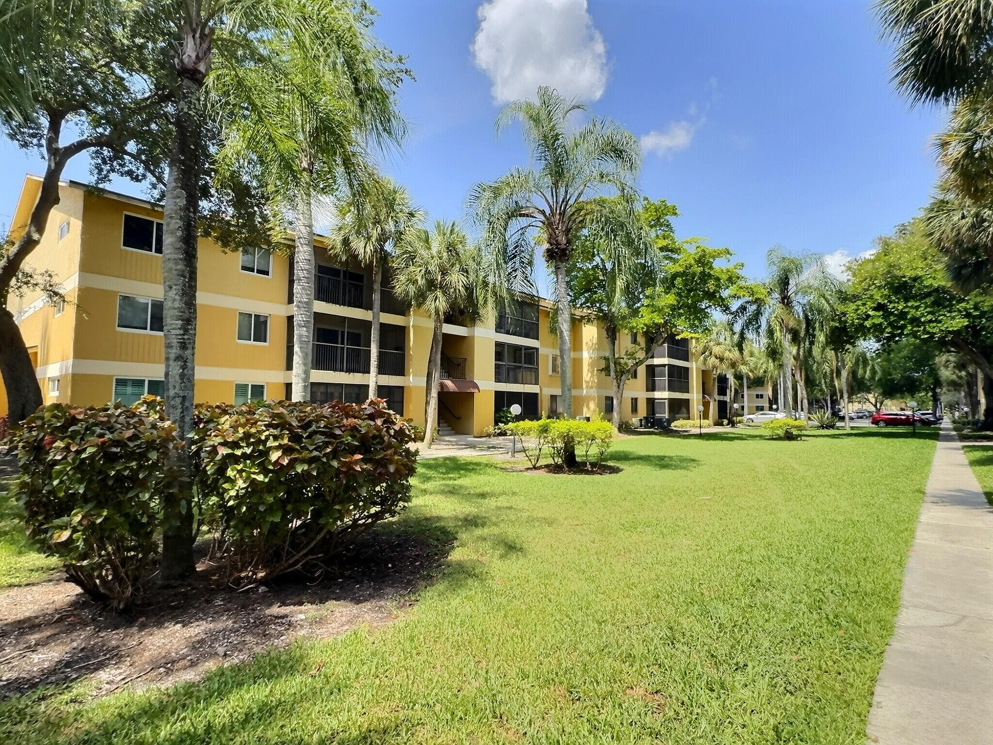 3017 N Oakland Forest Drive 308, Oakland Park, FL 33309 — photo 26 of 27