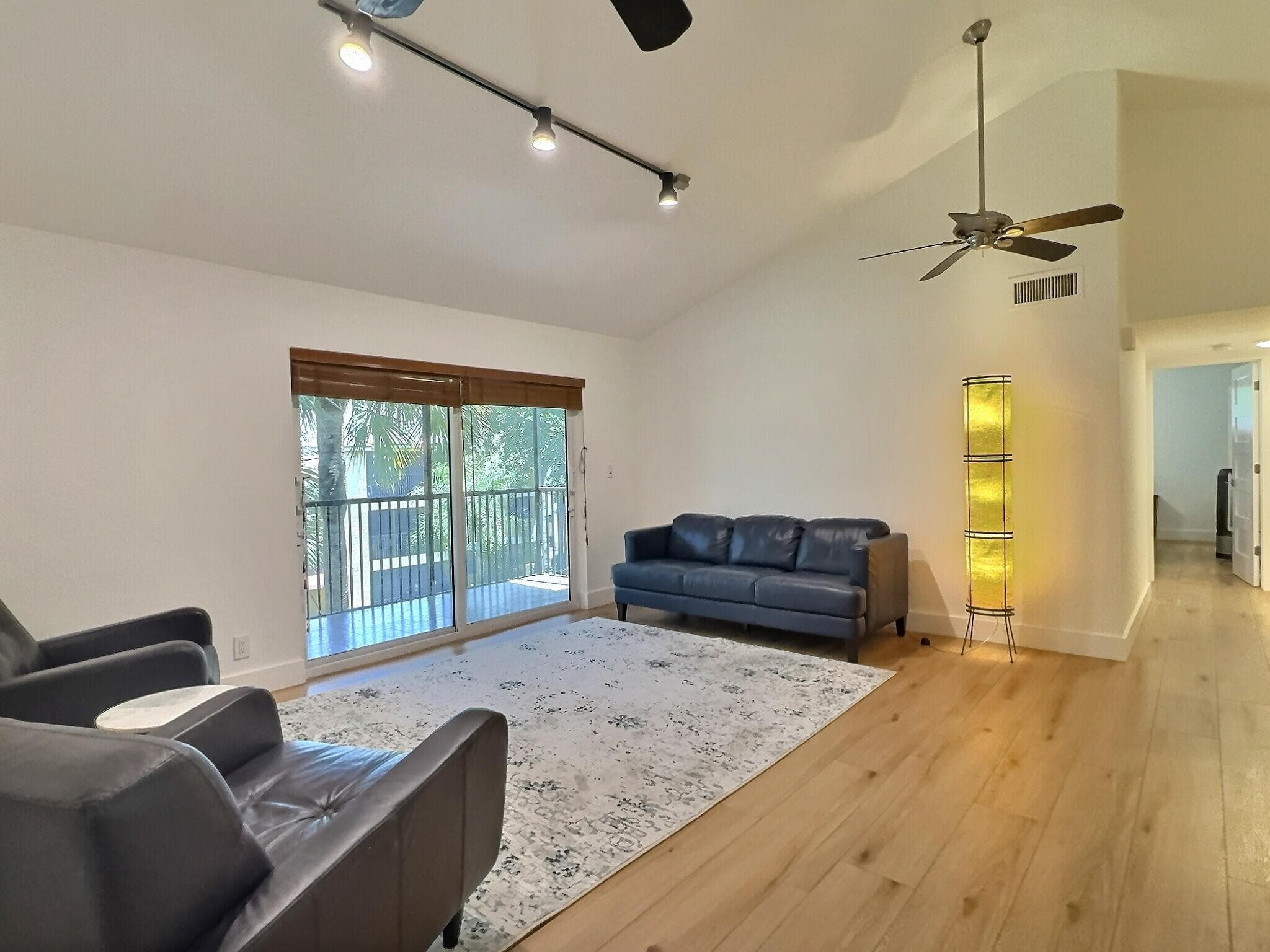 3017 N Oakland Forest Drive 308, Oakland Park, FL 33309 — photo 6 of 27