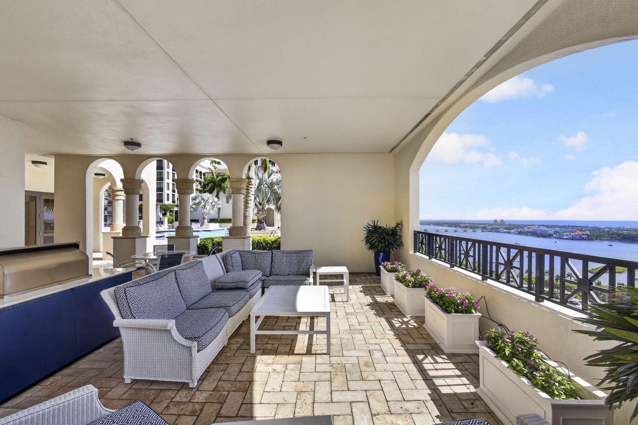 801 S Olive Avenue 614, West Palm Beach, FL 33401 — photo 32 of 52