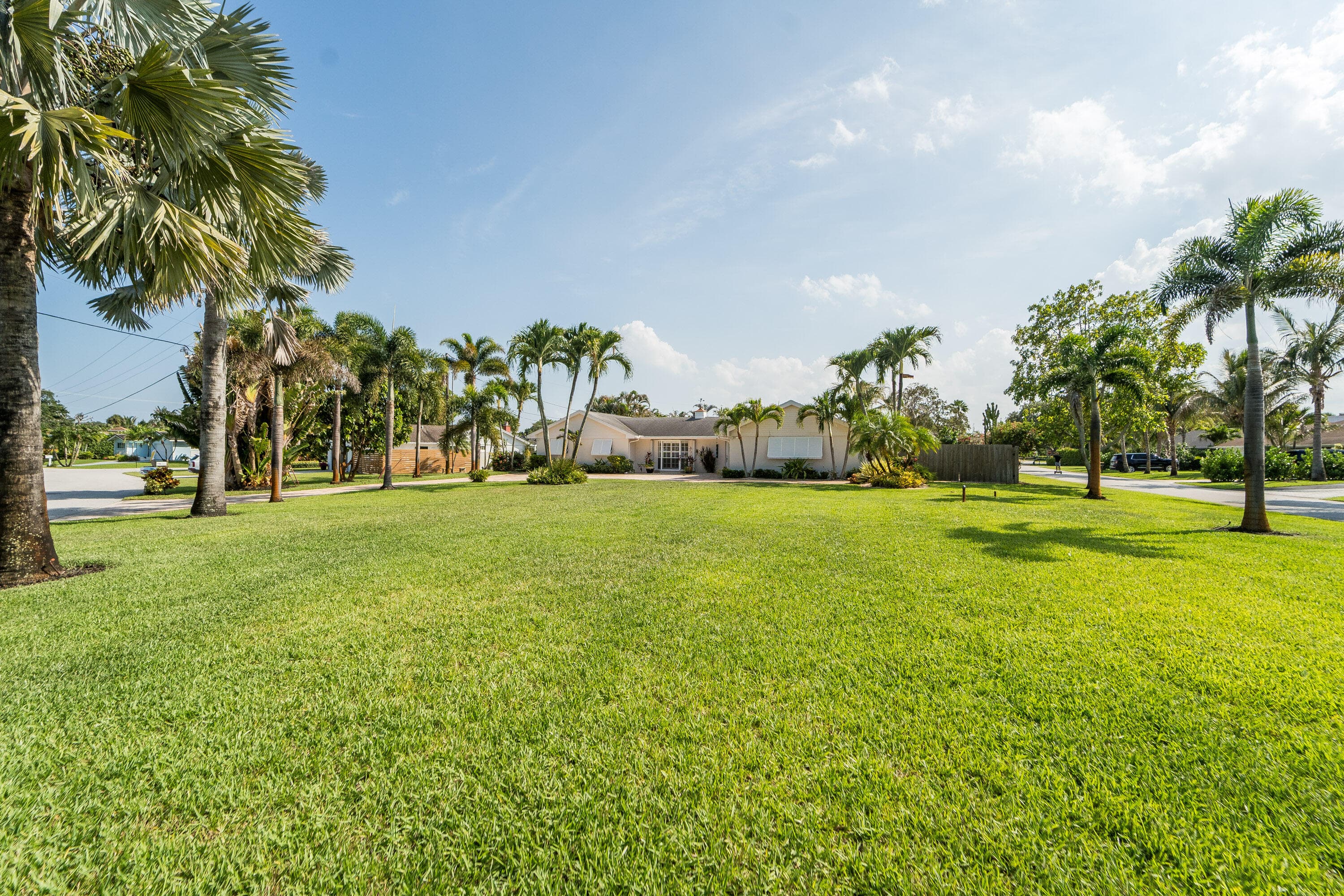 18 Saddleback Road, Tequesta, FL 33469 — photo 5 of 78