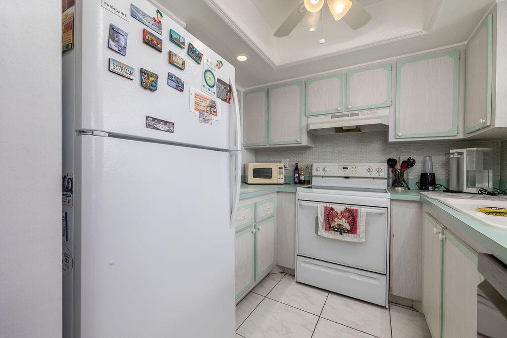 2929 SE Ocean Boulevard Unit 130-8, Stuart, FL 34996 — photo 12 of 50