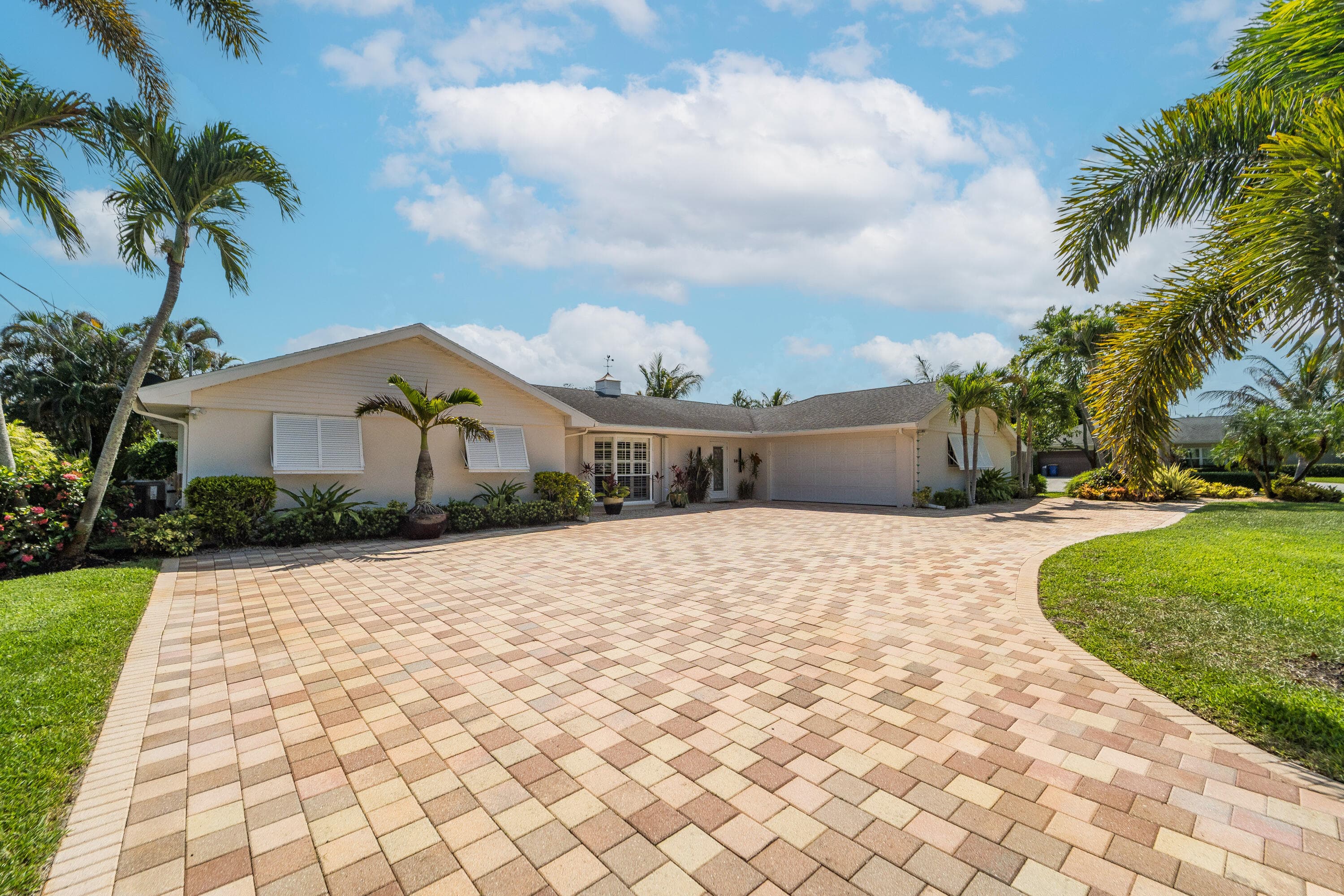 18 Saddleback Road, Tequesta, FL 33469 — photo 11 of 78