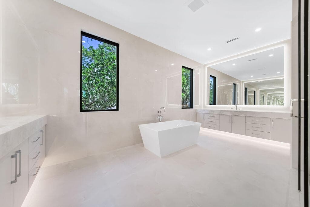 1550 Ponce De Leon Drive, Fort Lauderdale, FL 33316 — photo 39 of 81