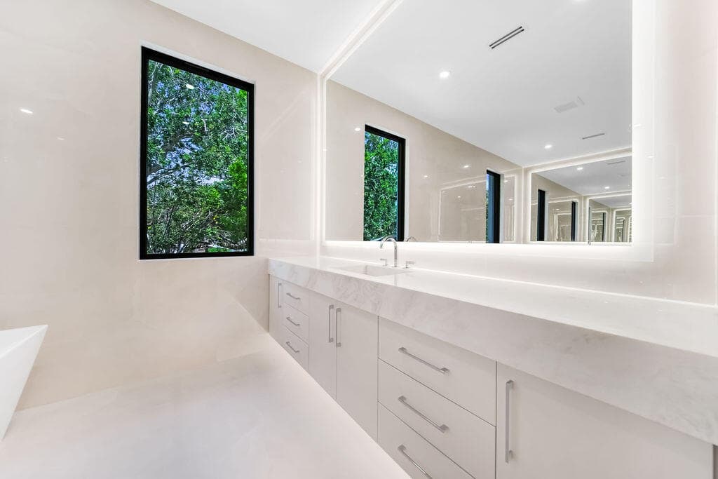 1550 Ponce De Leon Drive, Fort Lauderdale, FL 33316 — photo 40 of 81