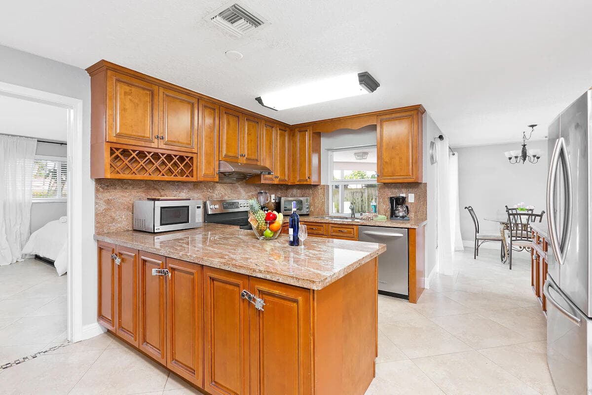 4348 NW 2nd Terrace, Boca Raton, FL 33431 — photo 5 of 35