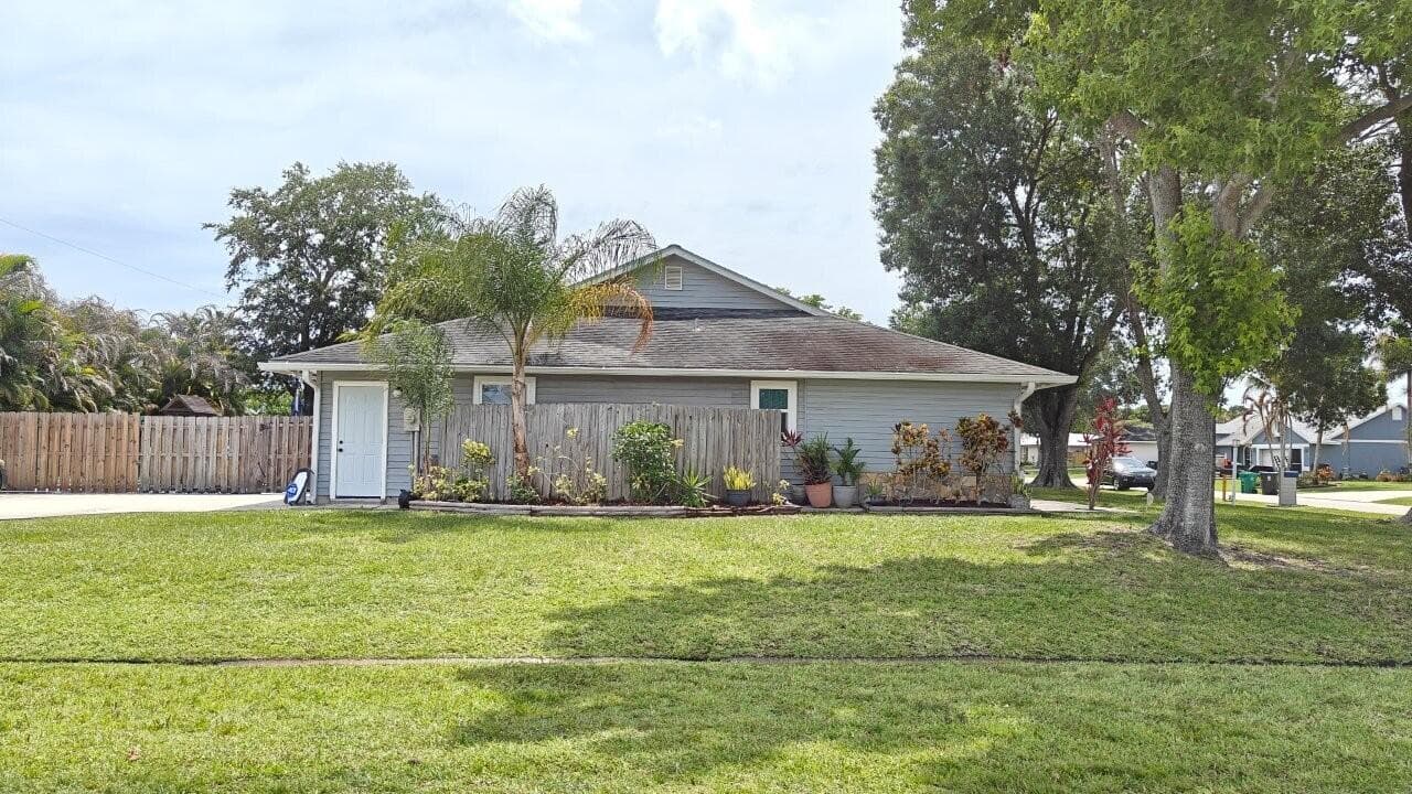 2043 SE Camilo Street, Port St. Lucie, FL 34952 — photo 3 of 23