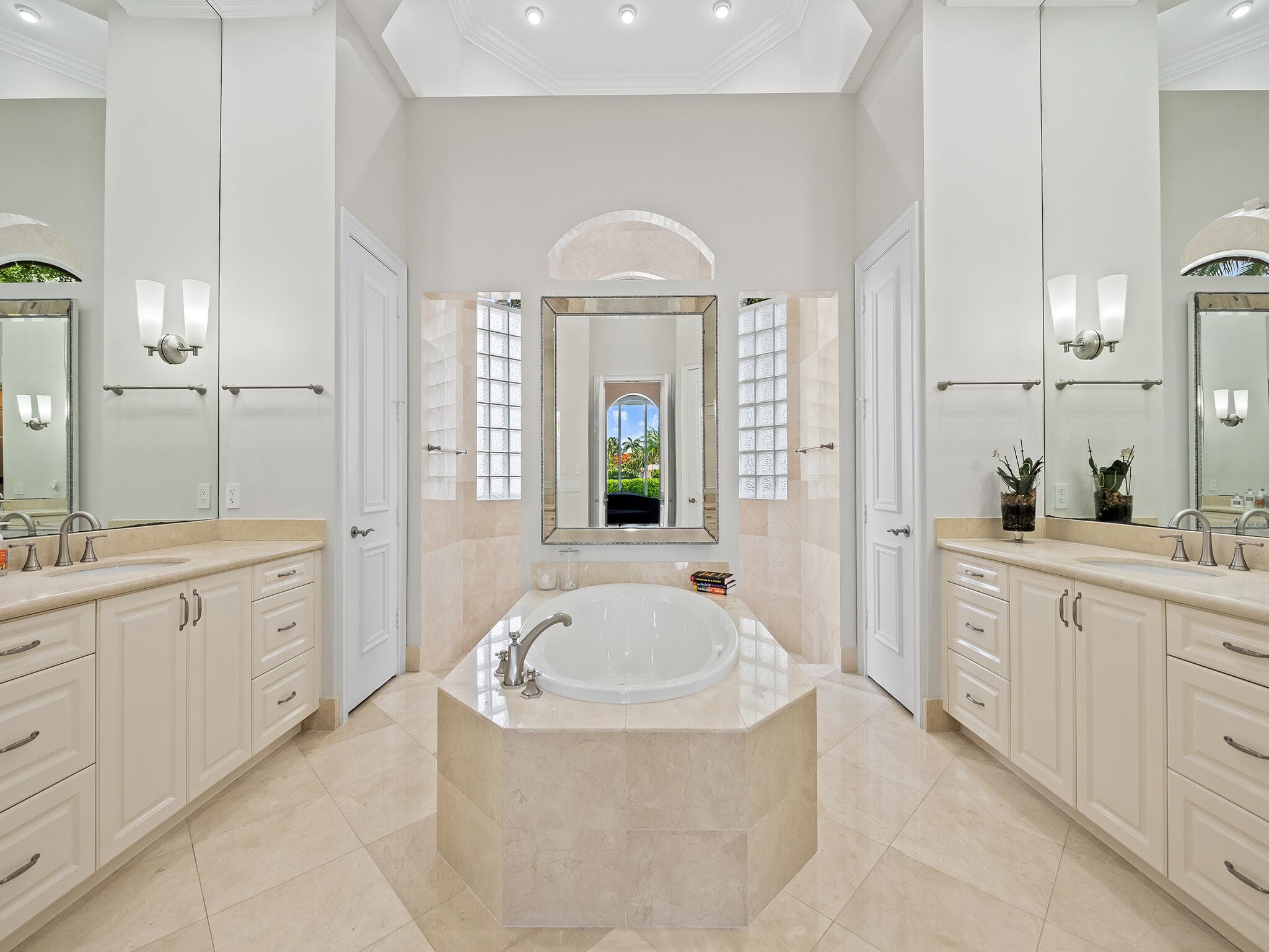 10787 Blue Palm Street, Plantation, FL 33324 — photo 19 of 41