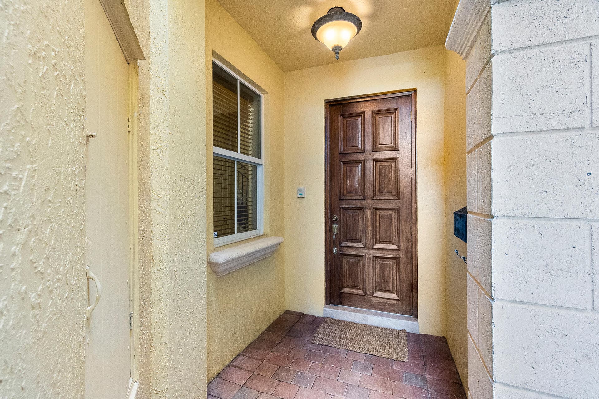 1421 NE 26th Avenue, Fort Lauderdale, FL 33304 — photo 3 of 31