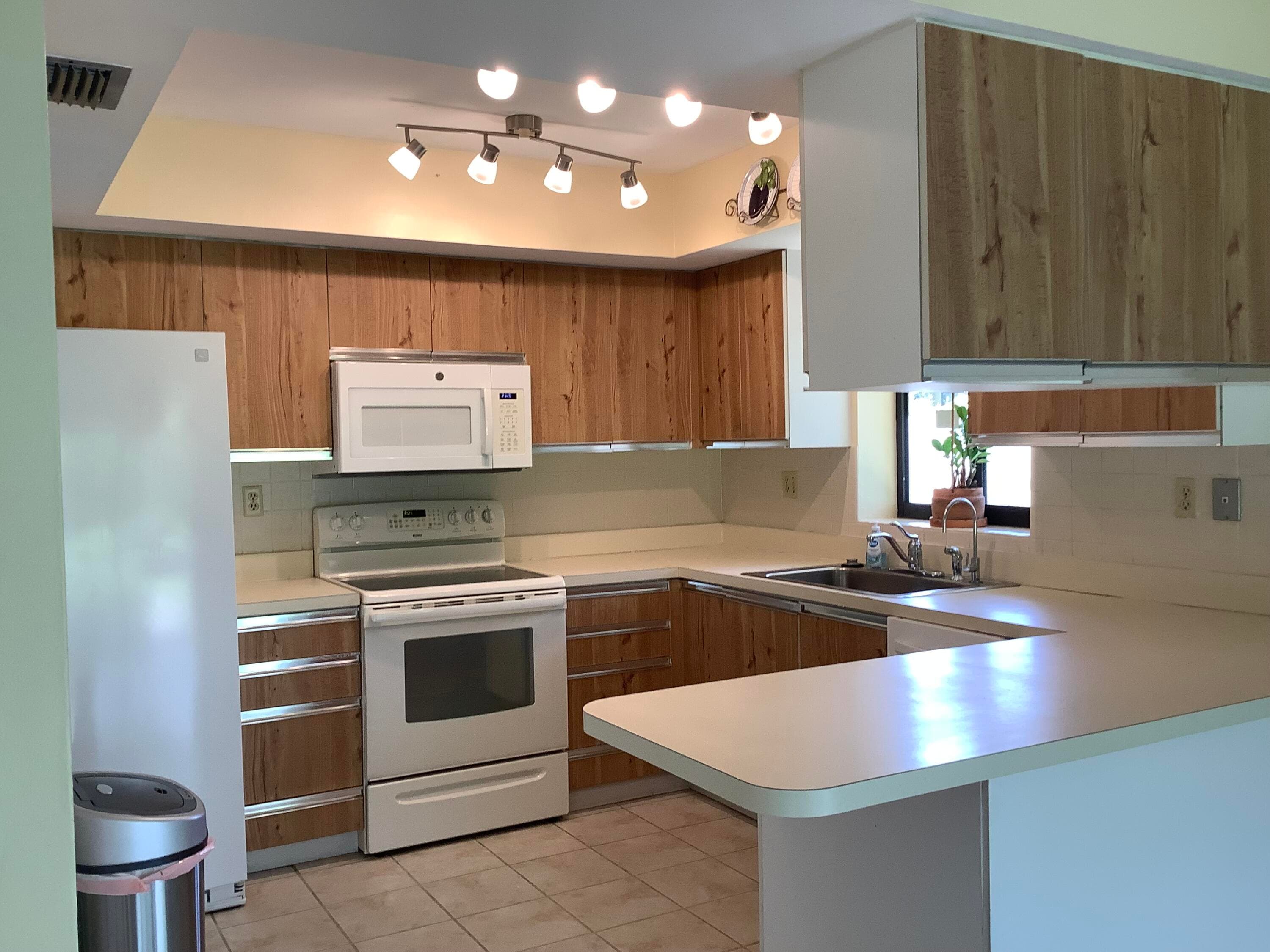 458 SW 29th Avenue, Delray Beach, FL 33445 — photo 22 of 51