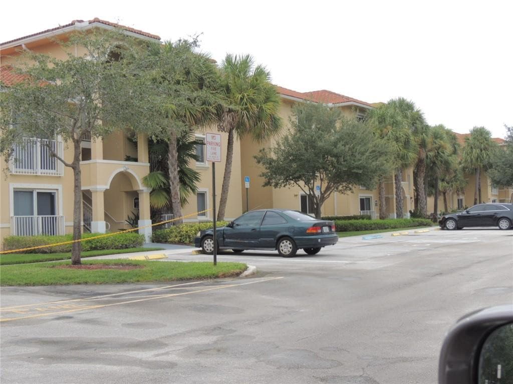 9905 Westwood Drive 16-3, Tamarac, FL 33321 — photo 2 of 14