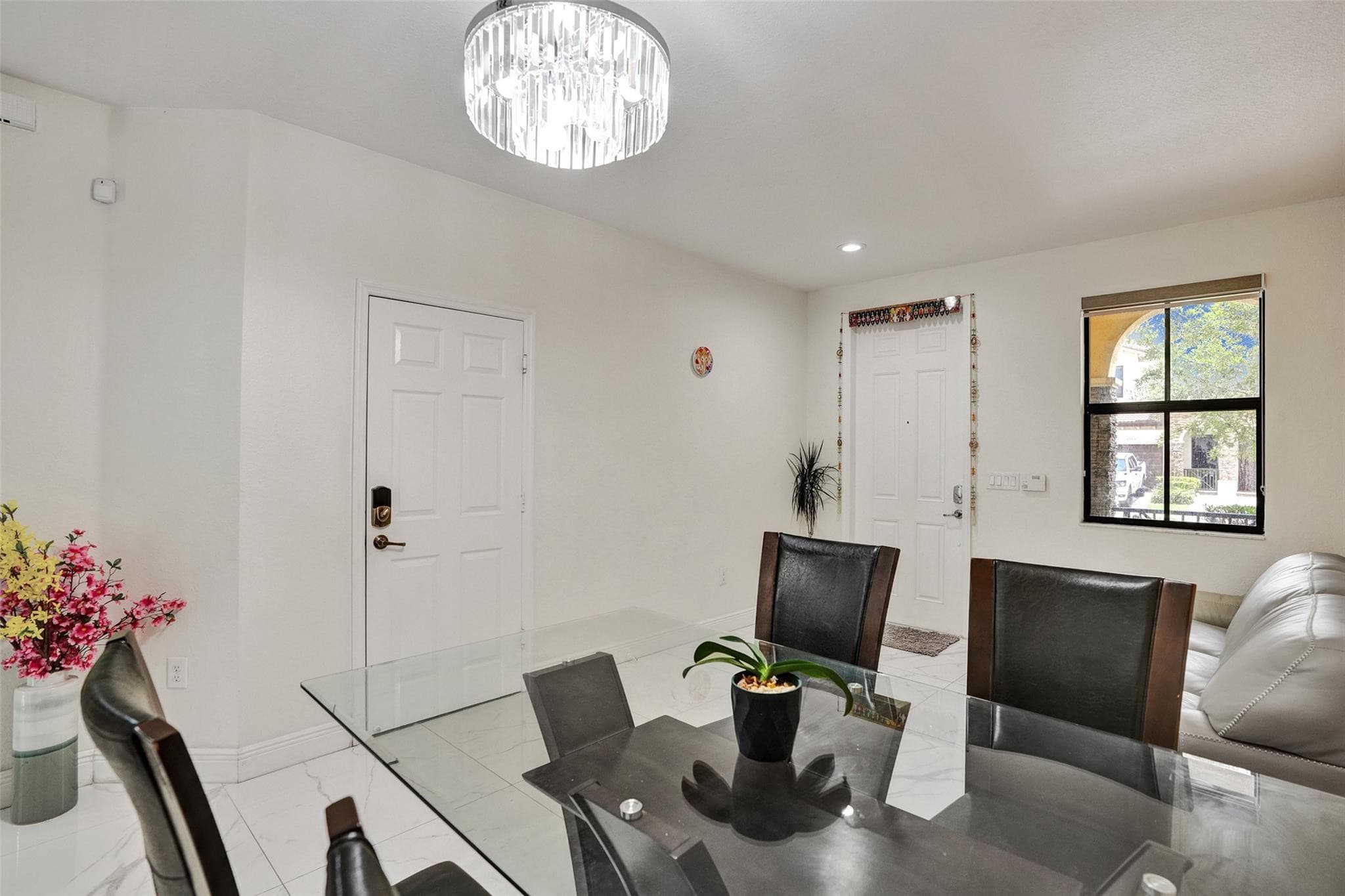 8768 NW 98th Avenue 8768, Doral, FL 33178 — photo 5 of 40