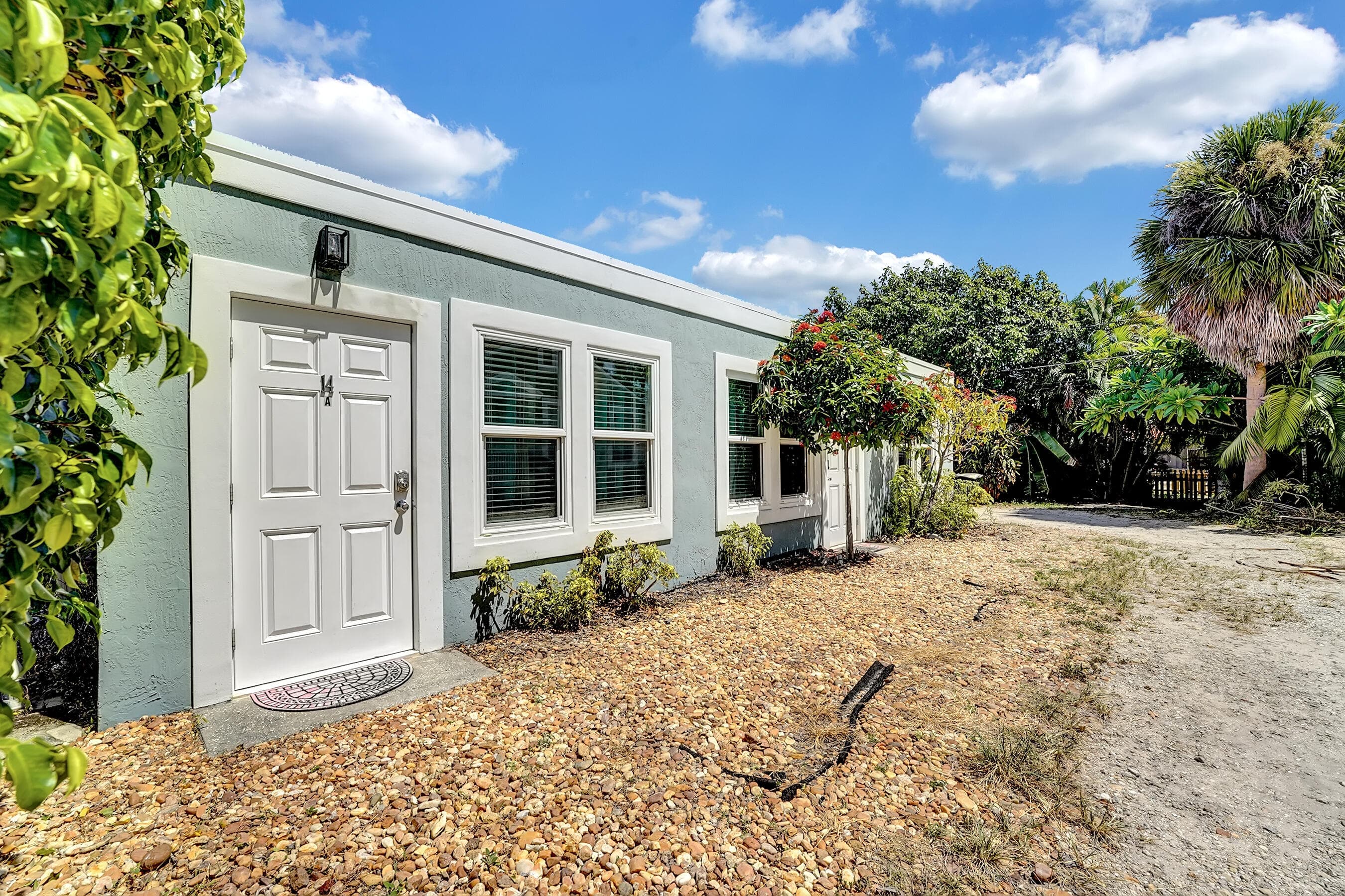 14 South Lane B, Boynton Beach, FL 33435 — photo 3 of 20