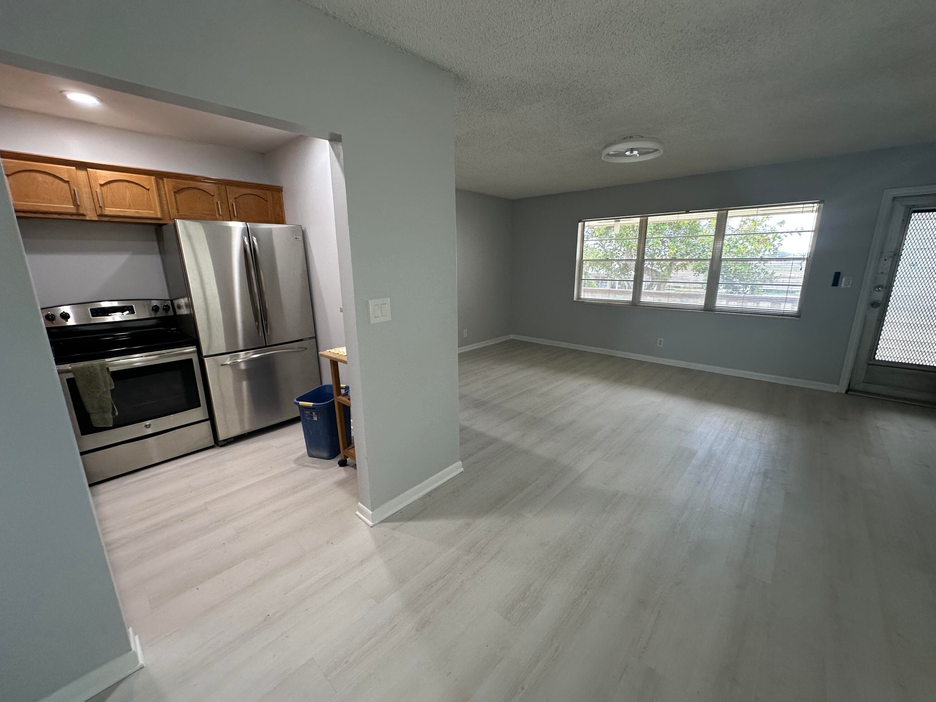 21 Salisbury A, West Palm Beach, FL 33417 — photo 3 of 11
