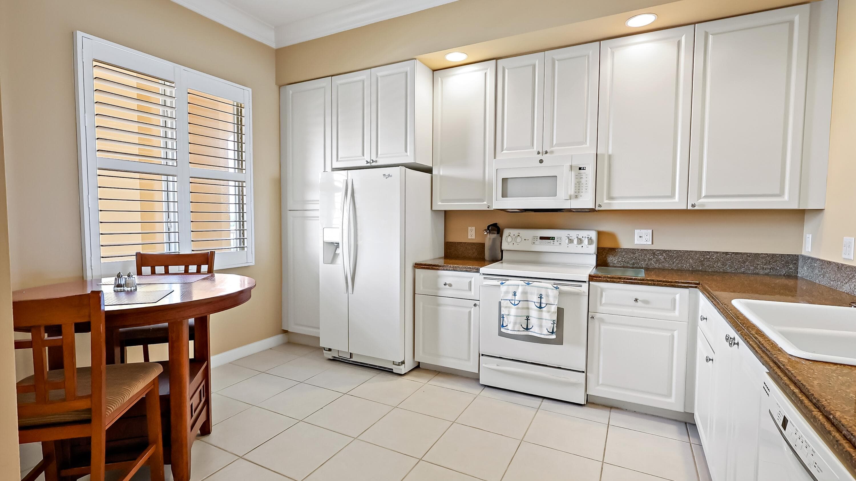 4 Harbour Isle Drive W Ph04, Fort Pierce, FL 34949 — photo 8 of 43