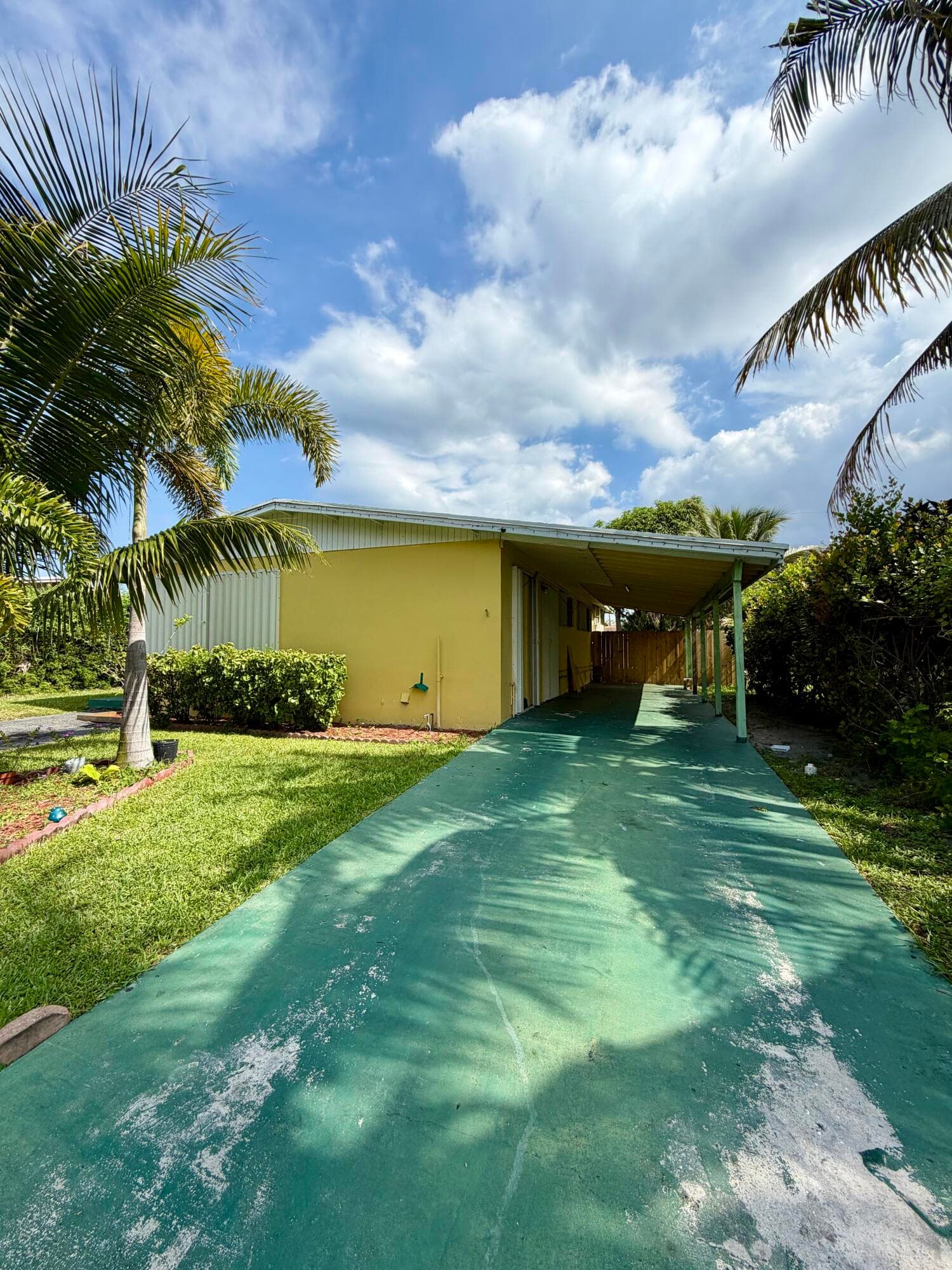 1350 8th Street, West Palm Beach, FL 33401 — photo 1 of 1
