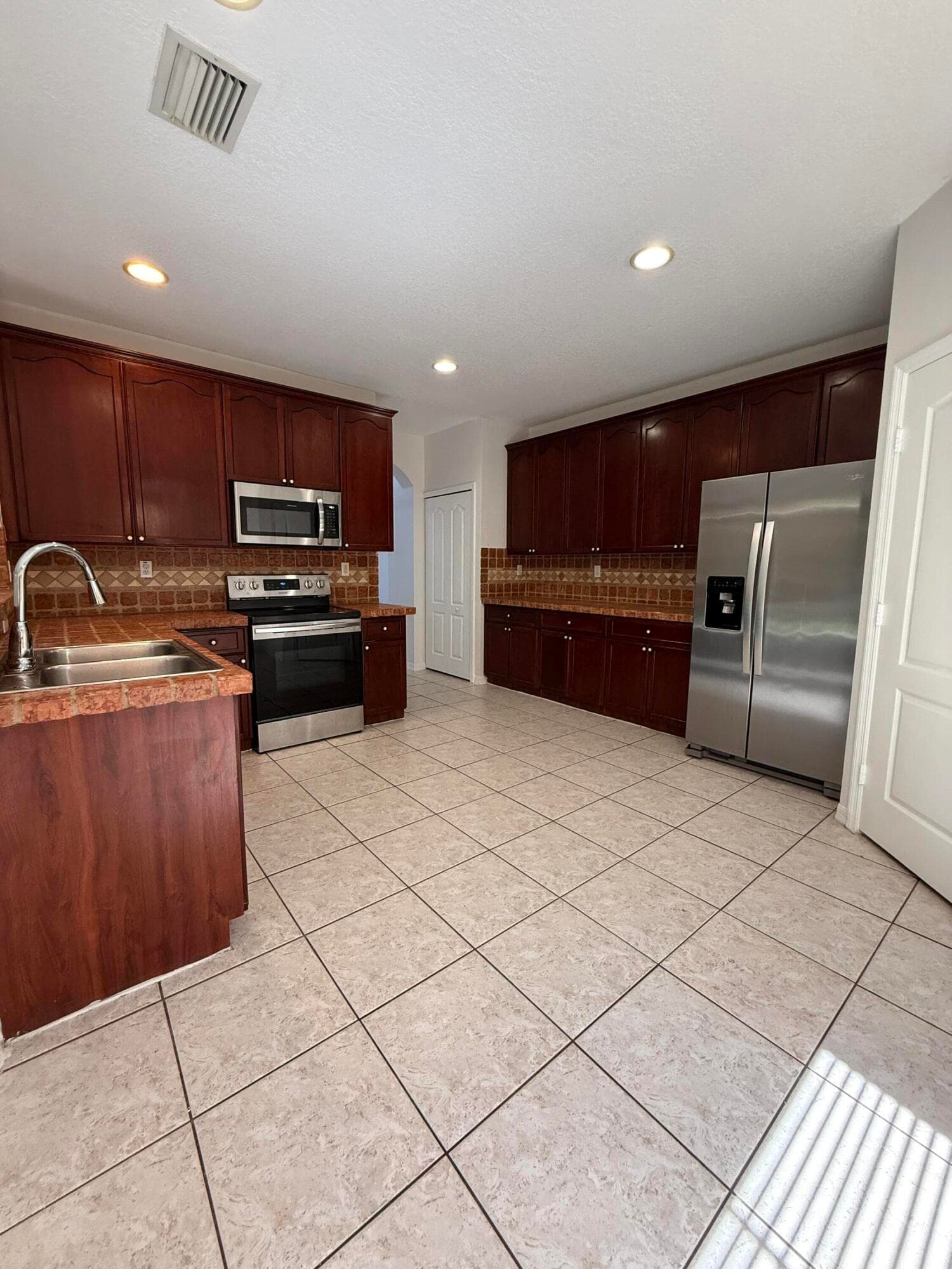 12631 SW 28th Street, Miramar, FL 33027 — photo 13 of 39