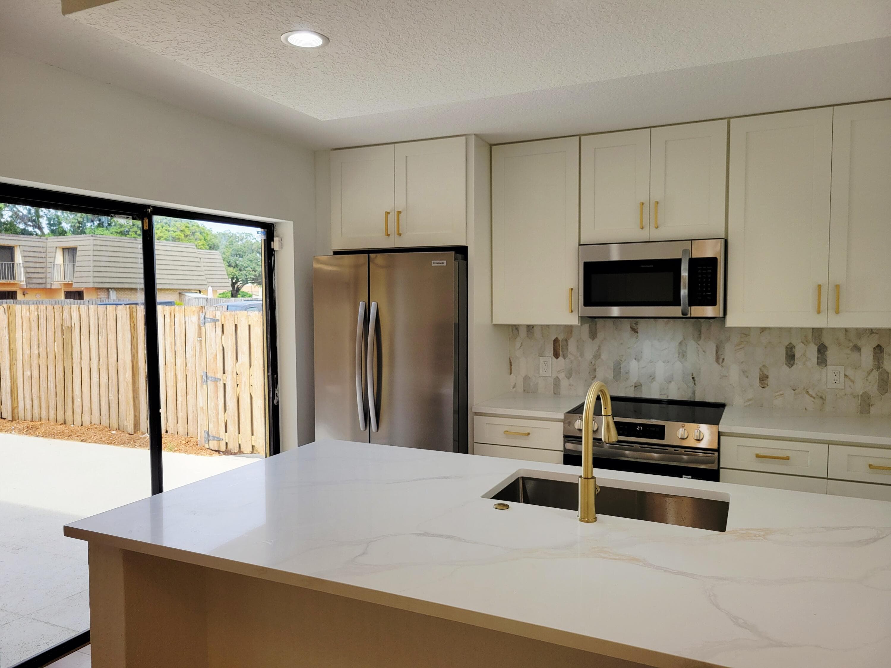 712 7th Way, West Palm Beach, FL 33407 — photo 9 of 40
