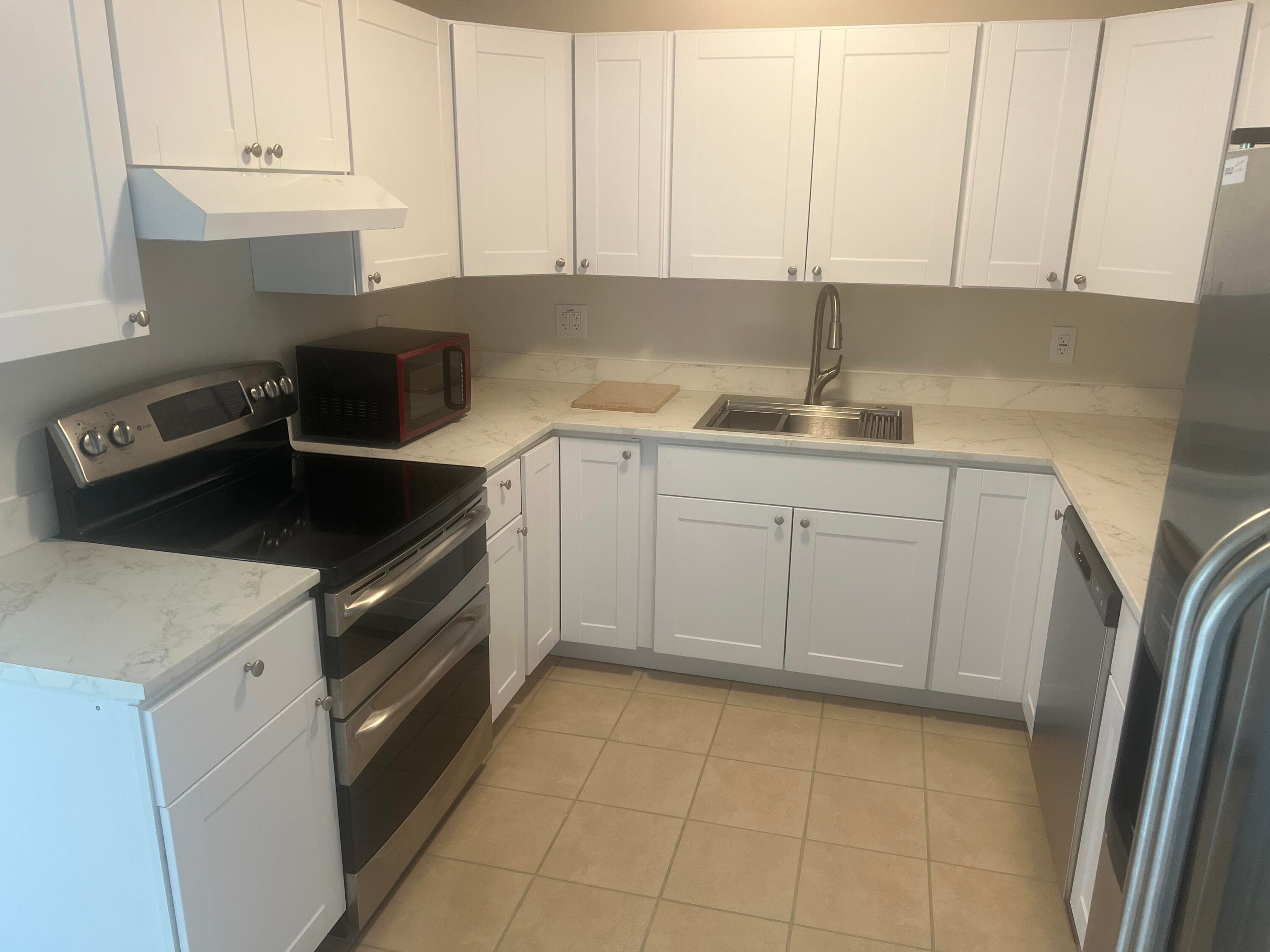 2410 SW 44th Avenue, Fort Lauderdale, FL 33317 — photo 5 of 13