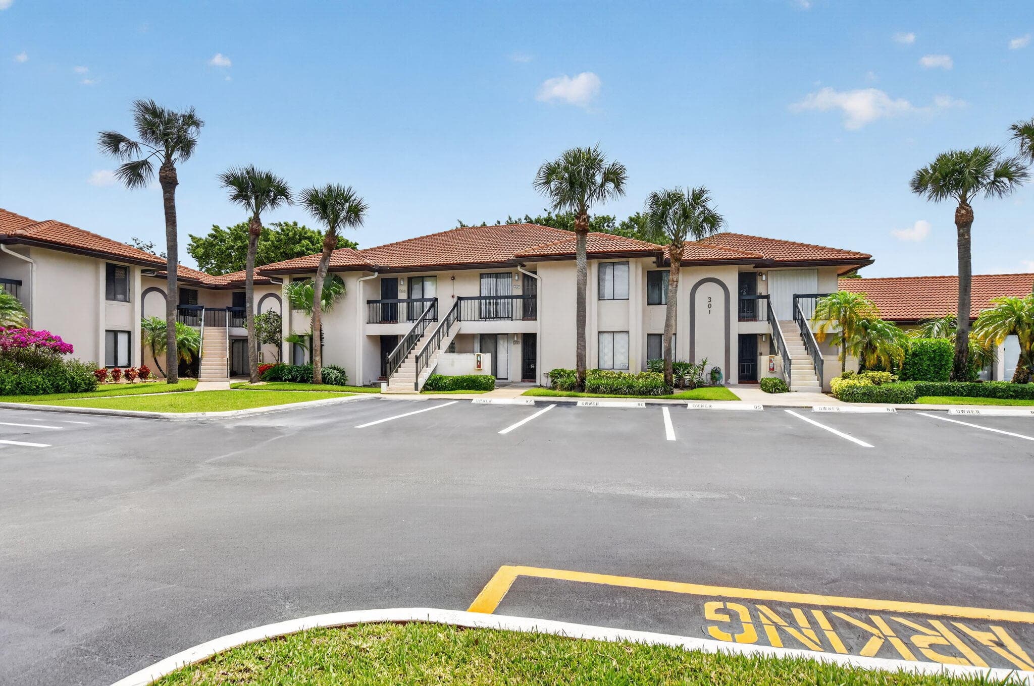 301 Club Circle 208, Boca Raton, FL 33487 — photo 2 of 36