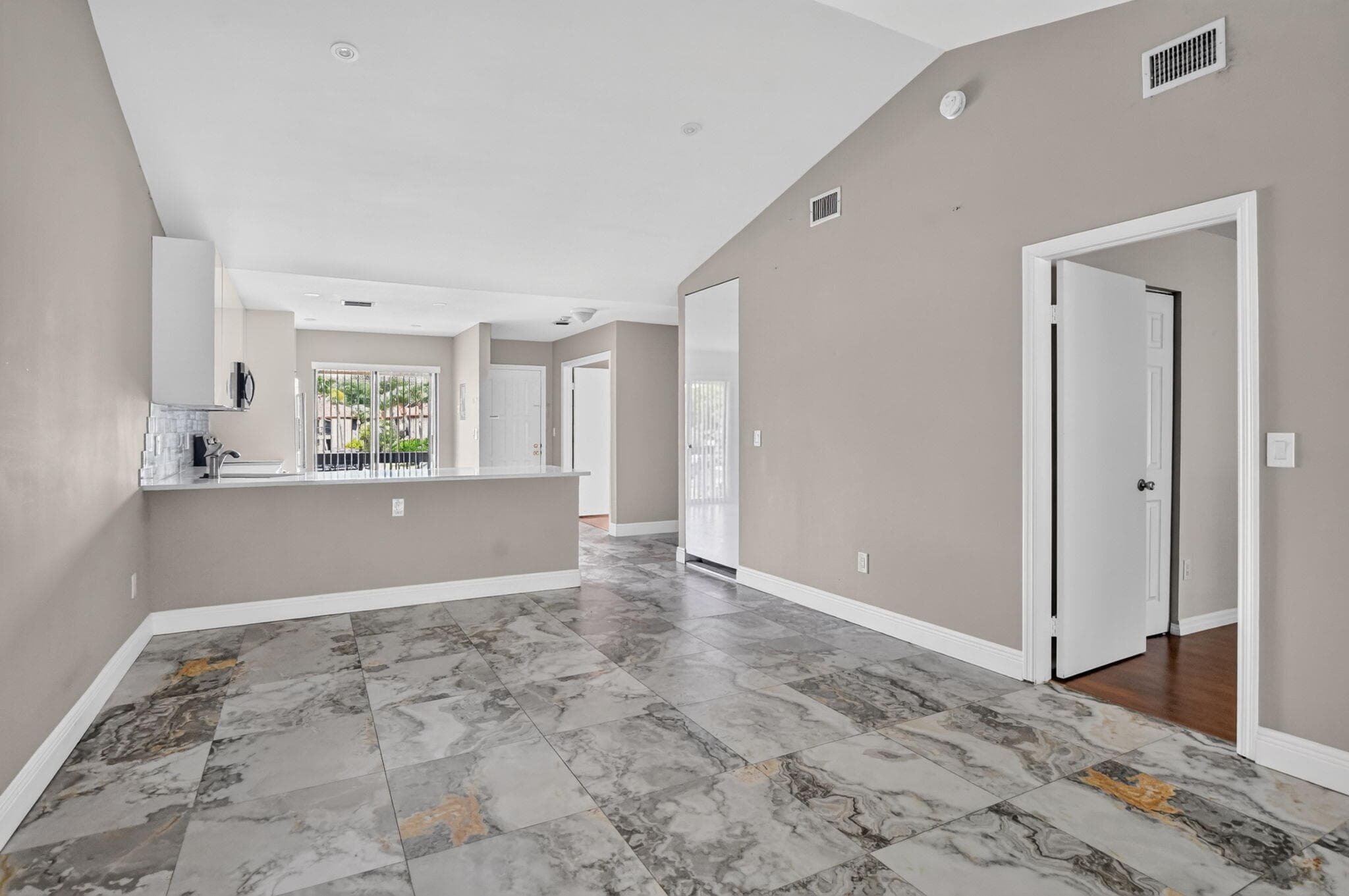 301 Club Circle 208, Boca Raton, FL 33487 — photo 16 of 36