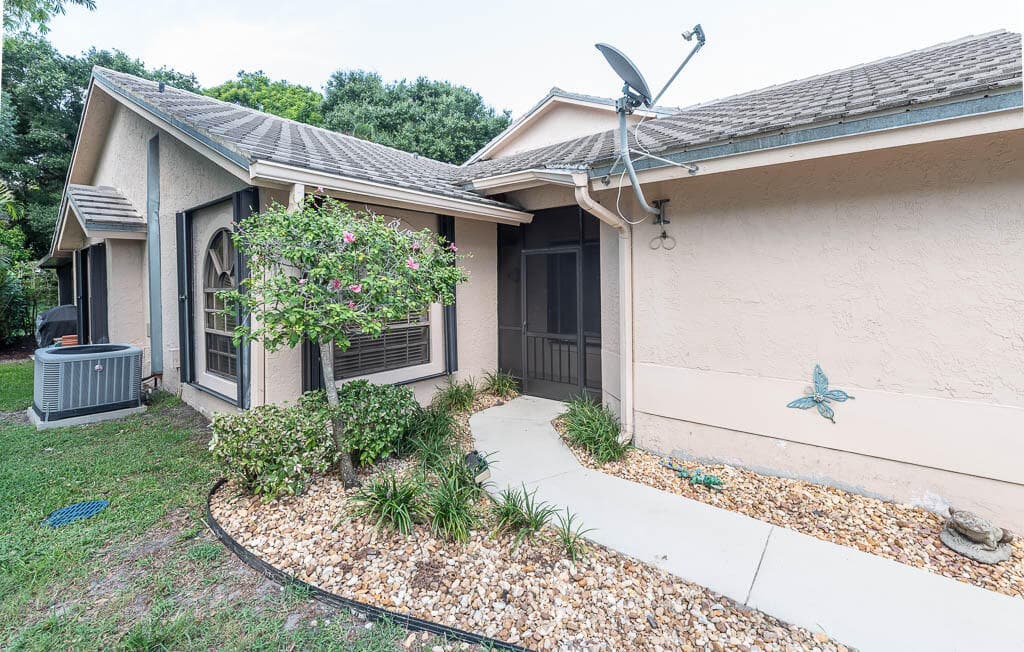 10860 Stafford Circle N, Boynton Beach, FL 33436 — photo 3 of 43