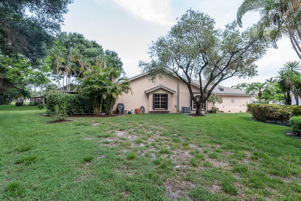 10860 Stafford Circle N, Boynton Beach, FL 33436 — photo 37 of 43