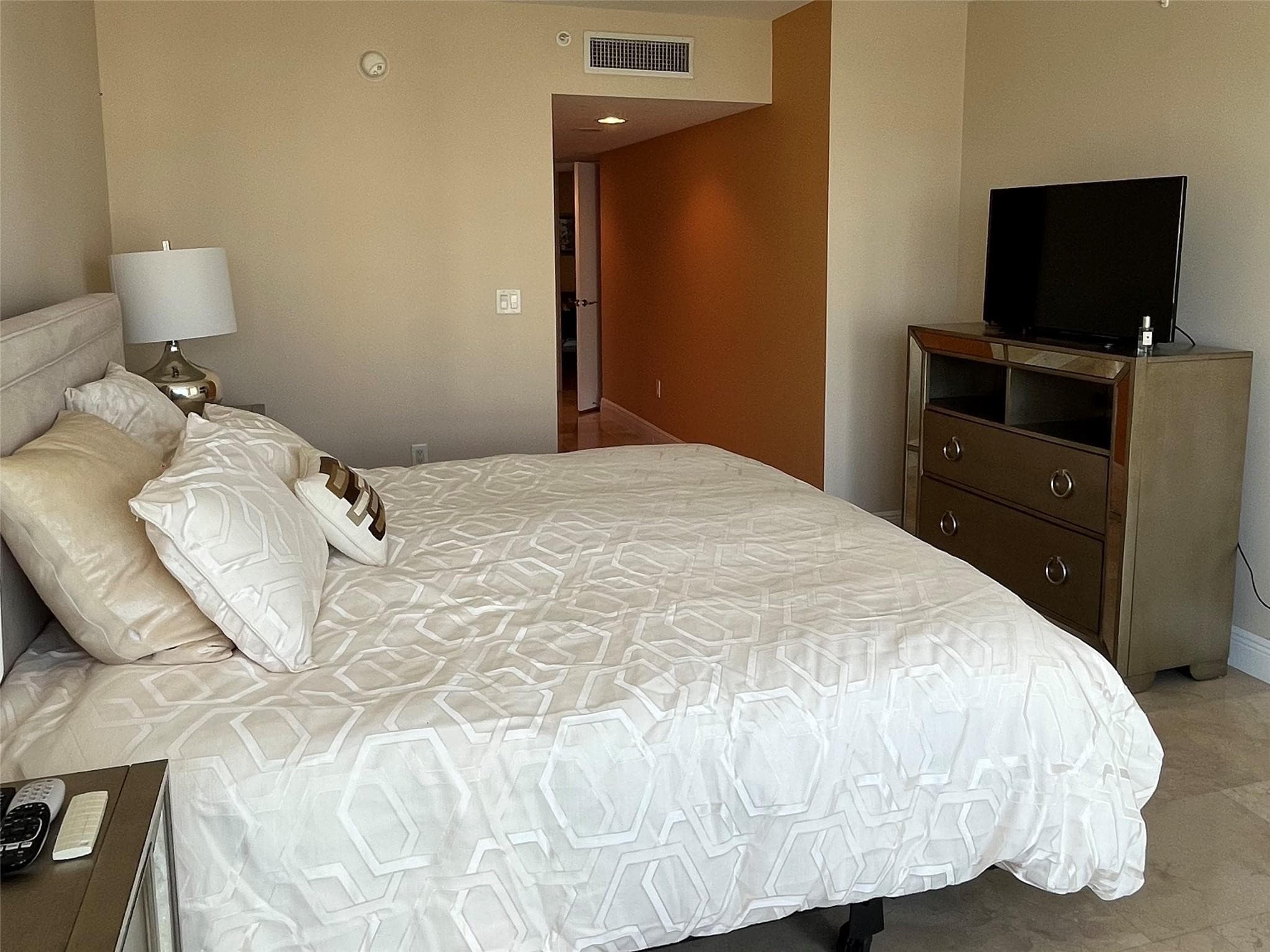 16500 Collins Avenue 2052, Sunny Isles Beach, FL 33160 — photo 19 of 33