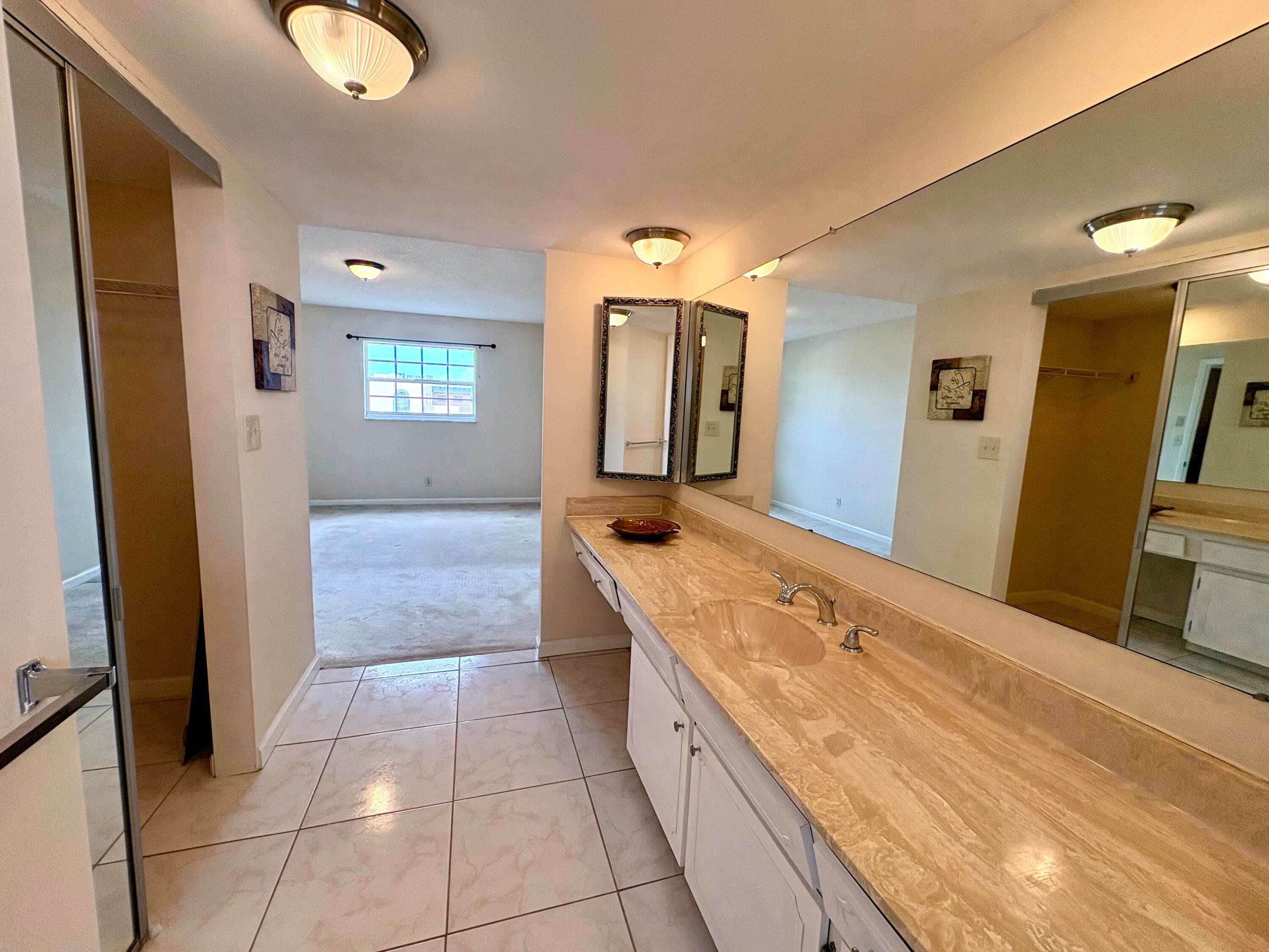 4140 NW 44th Avenue 411, Lauderdale Lakes, FL 33319 — photo 15 of 31