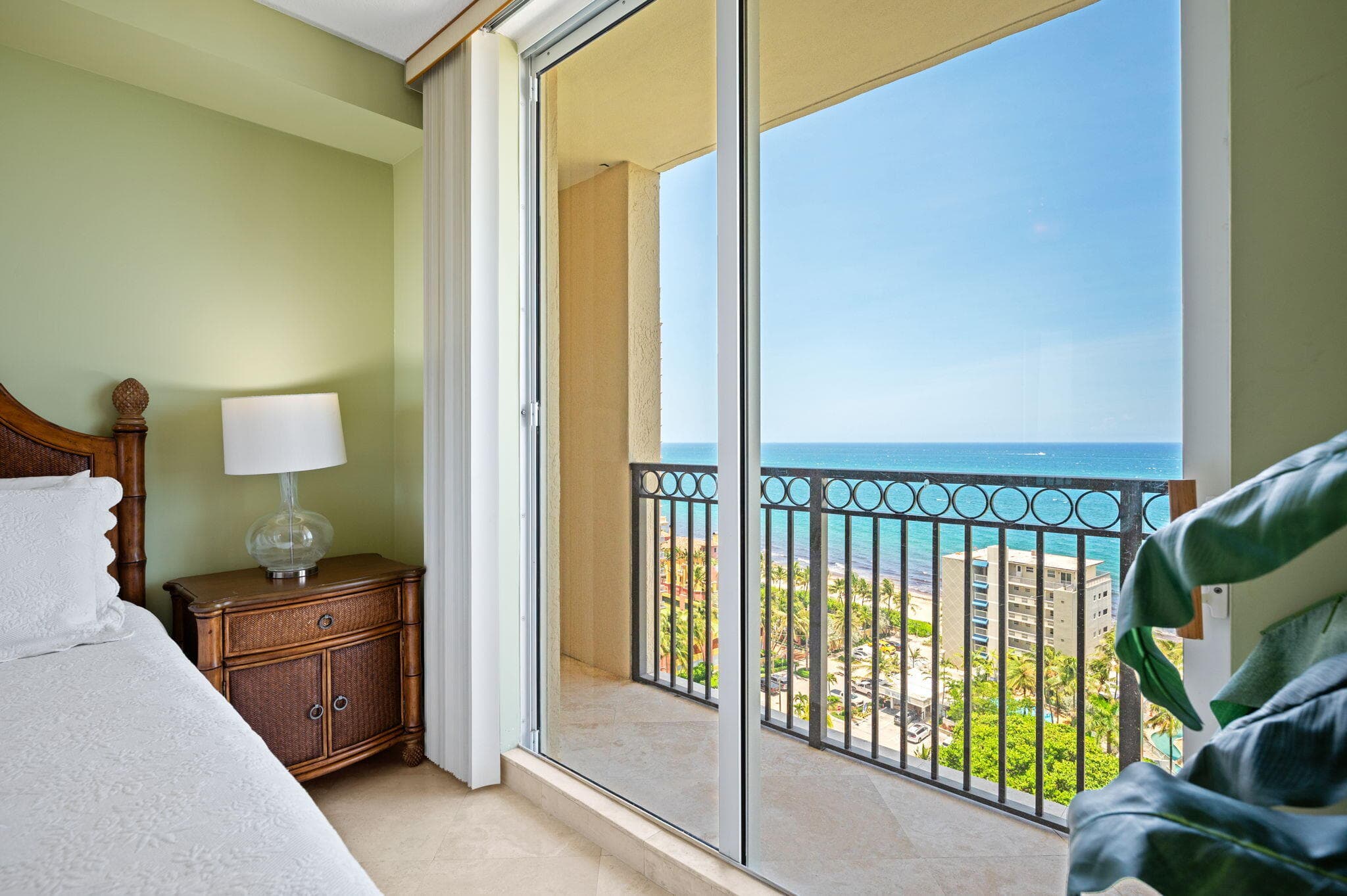2011 N Ocean Boulevard 1606, Fort Lauderdale, FL 33305 — photo 21 of 35