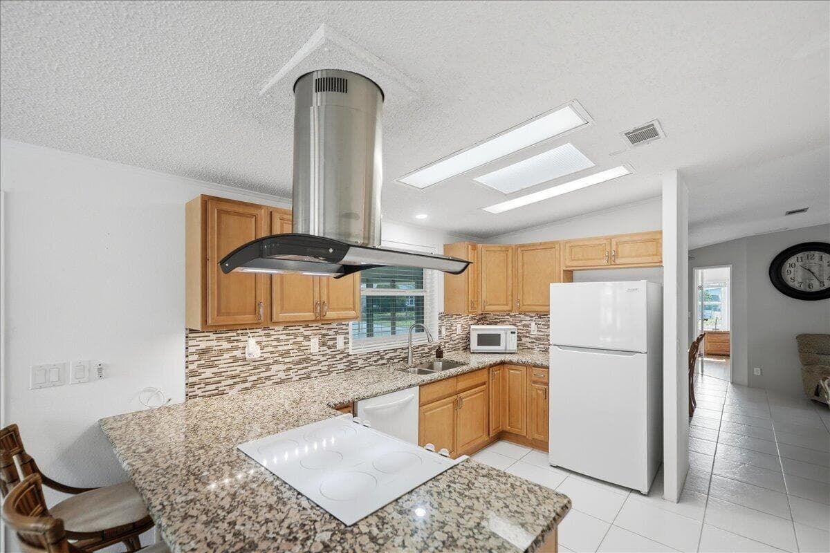 8391 Delphinium Court, Port St. Lucie, FL 34952 — photo 9 of 36
