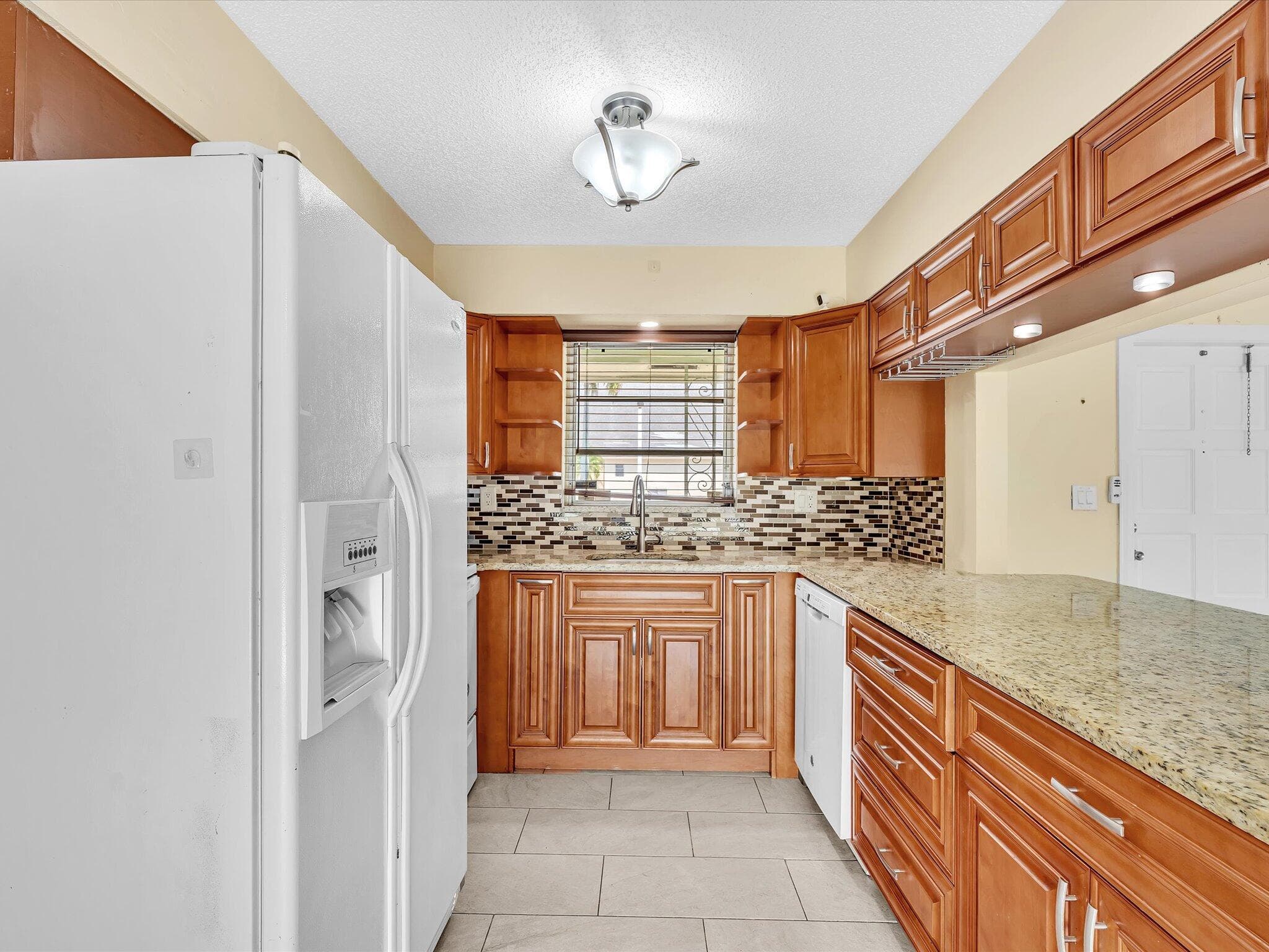 4041 NE 18th Terrace, Pompano Beach, FL 33064 — photo 5 of 55