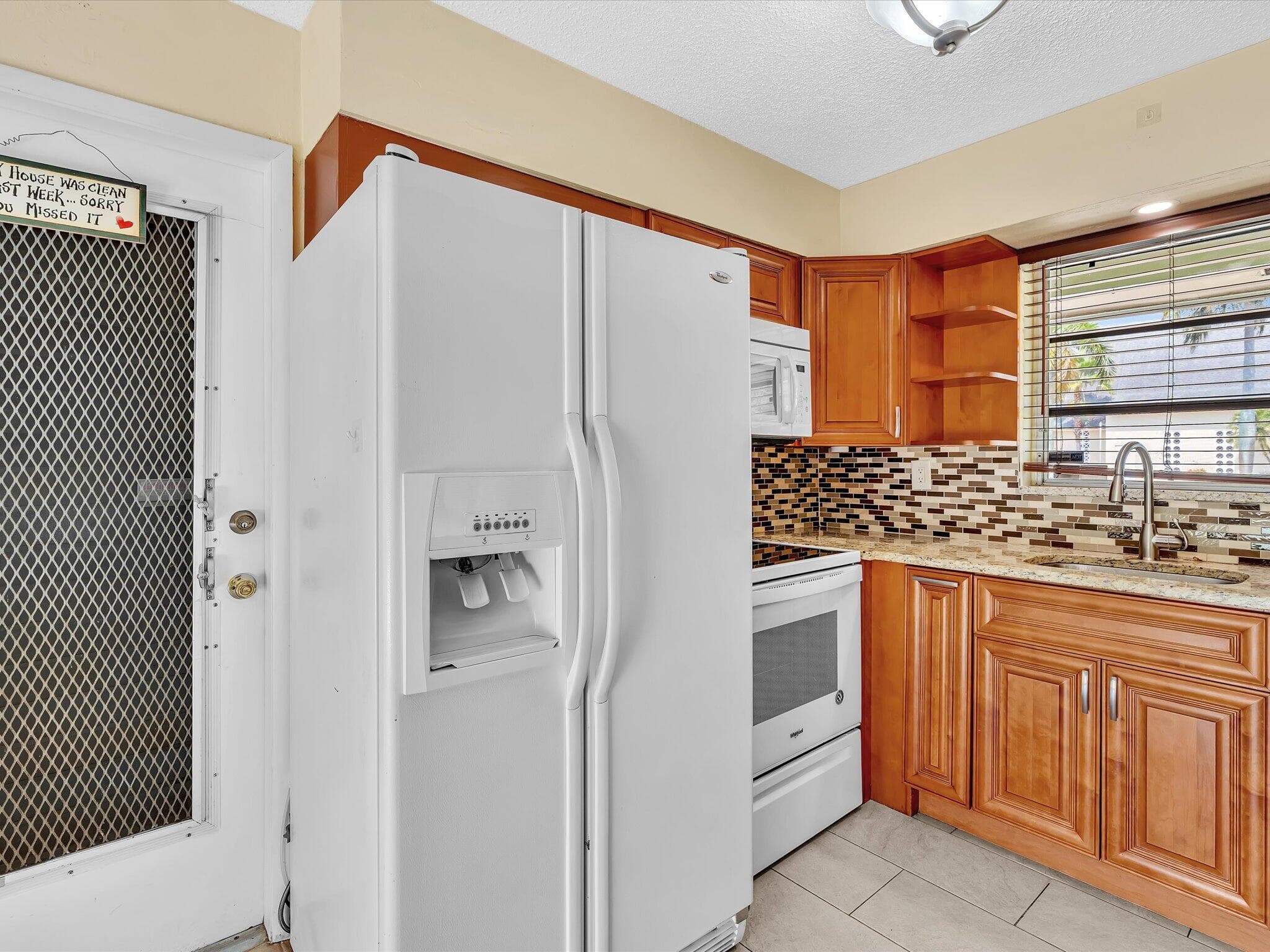 4041 NE 18th Terrace, Pompano Beach, FL 33064 — photo 21 of 55