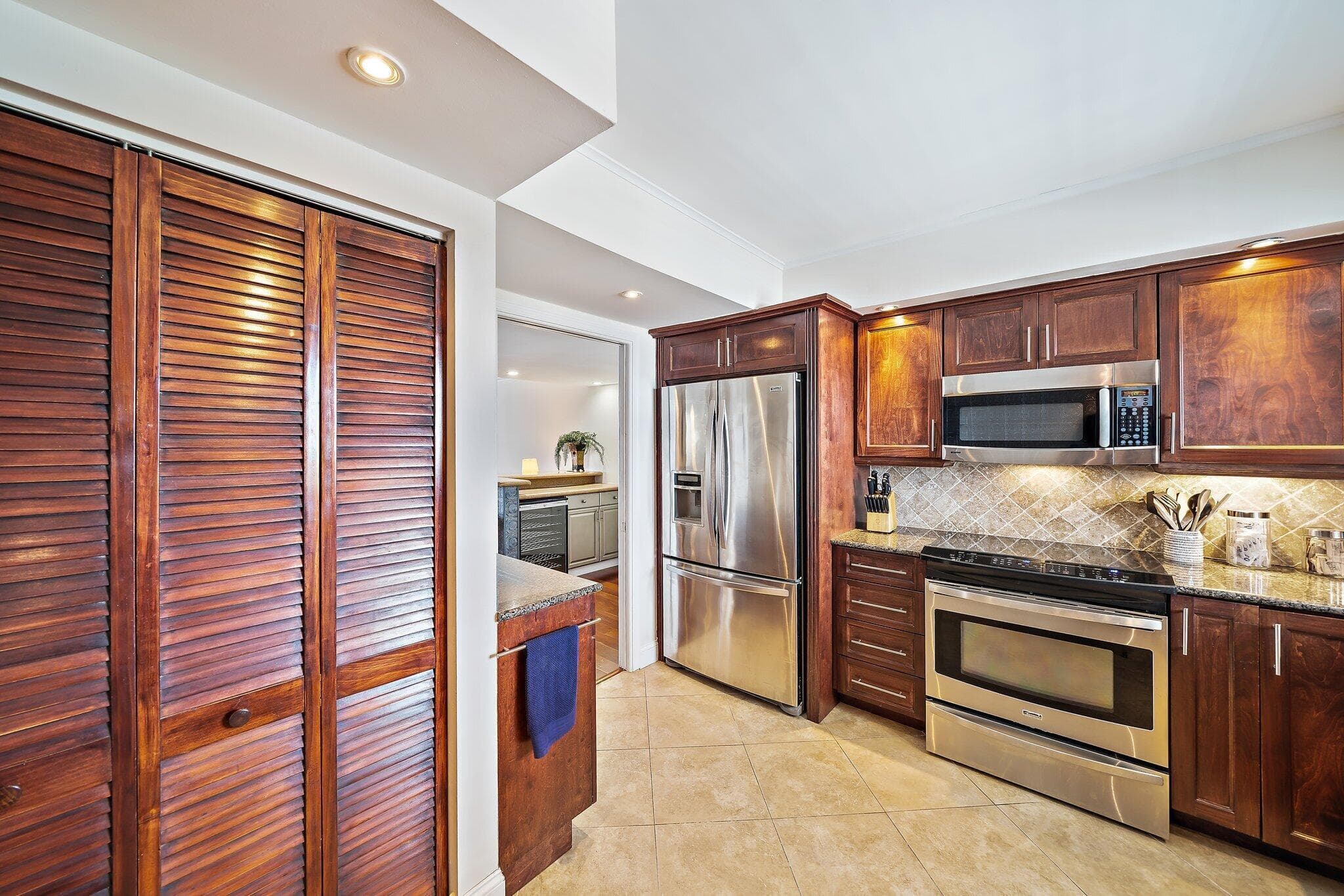 301 Lake Shore Drive 802, Lake Park, FL 33403 — photo 22 of 57