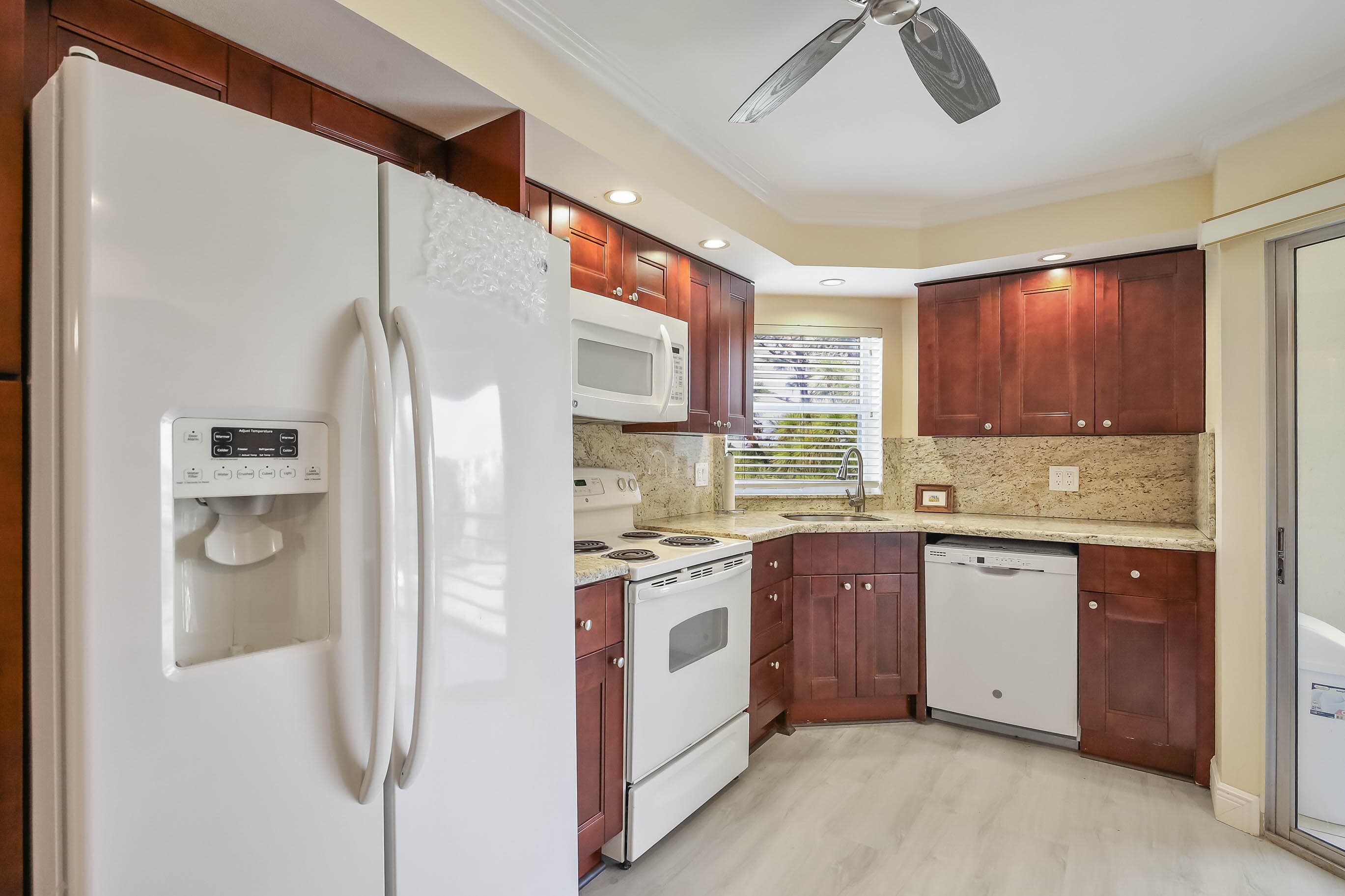 3593 Birdie Drive 507, Greenacres, FL 33467 — photo 8 of 24