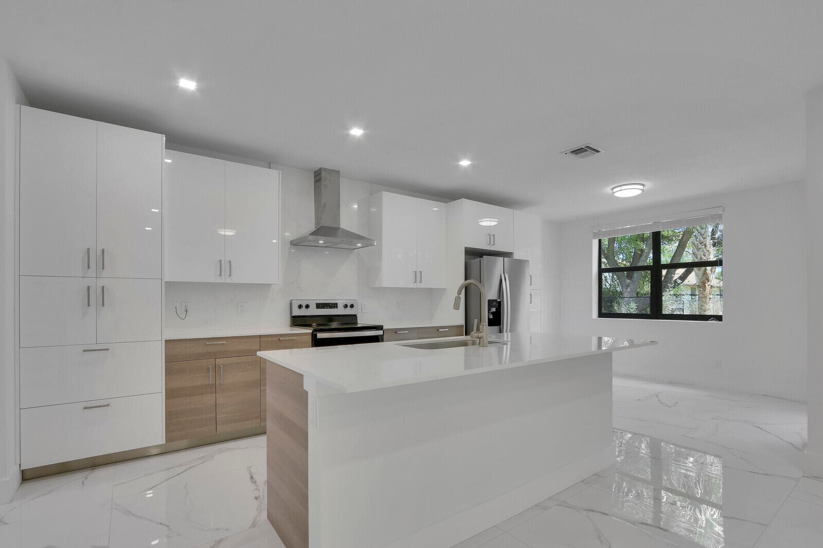 406 Bella Sol Way, West Palm Beach, FL 33406 — photo 13 of 39
