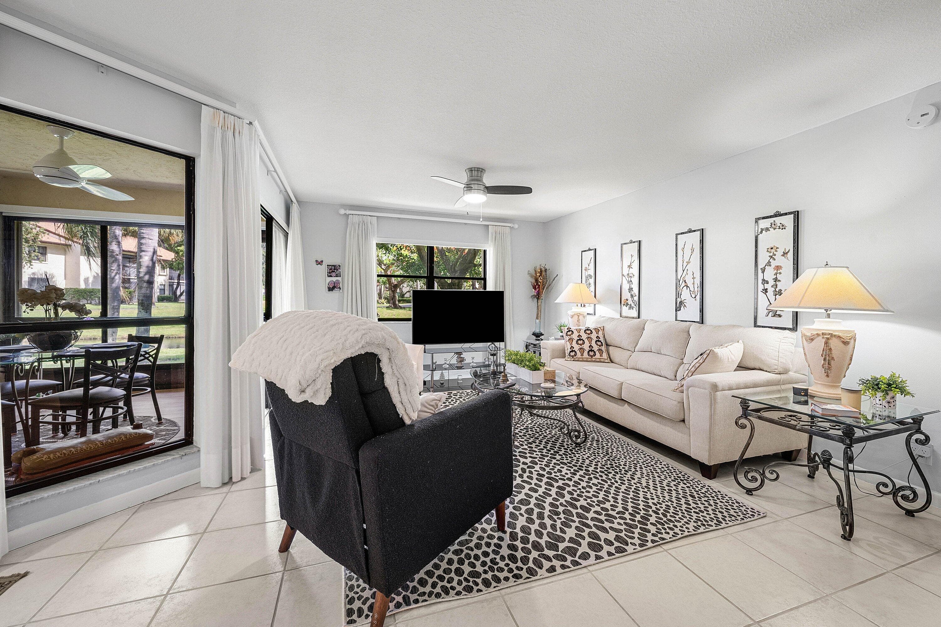 3315 Lucerne Park Drive, Greenacres, FL 33467 — photo 10 of 37