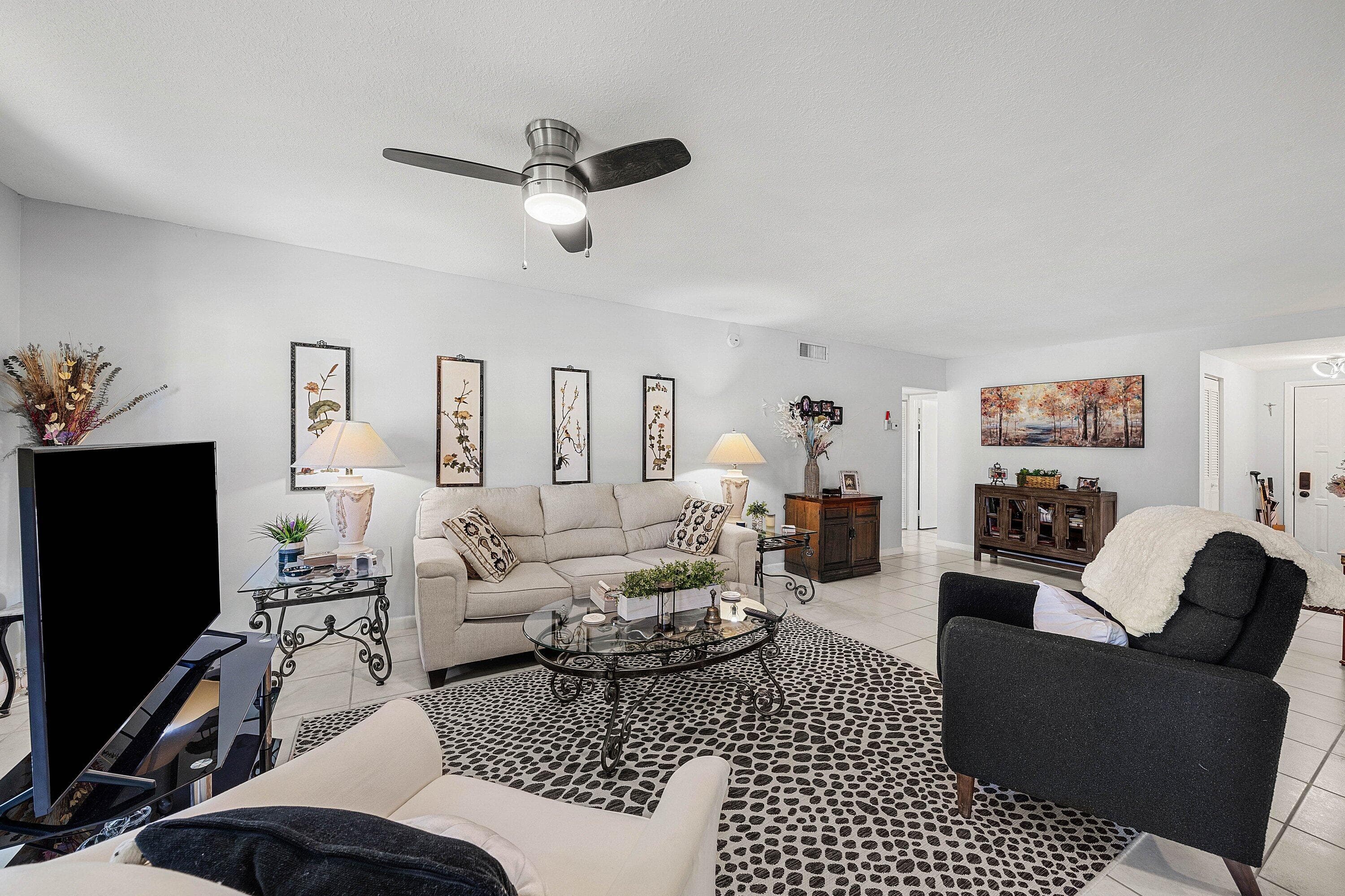 3315 Lucerne Park Drive, Greenacres, FL 33467 — photo 11 of 37