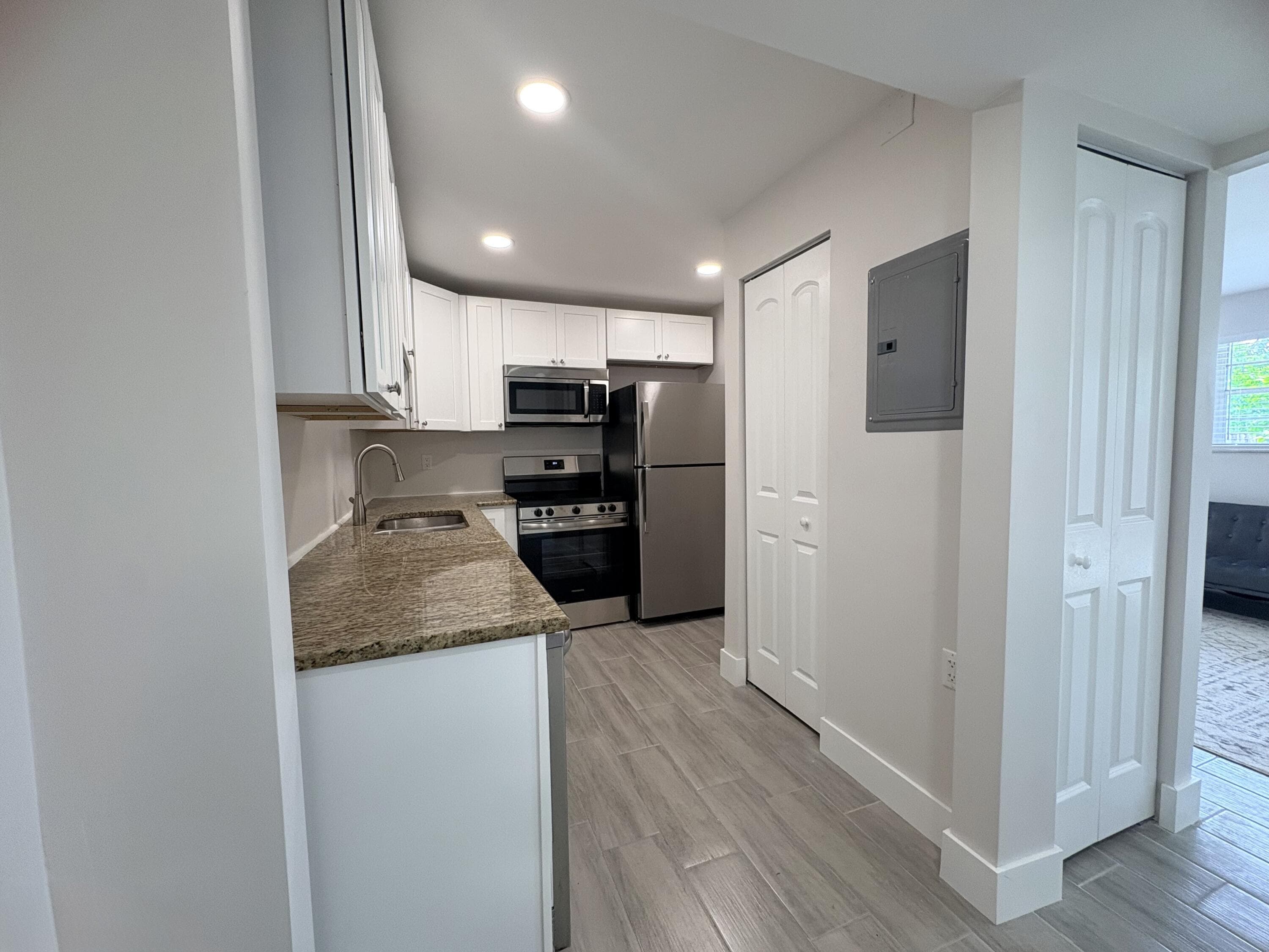 2202 NE 36th Street 17, Lighthouse Point, FL 33064 — photo 11 of 29