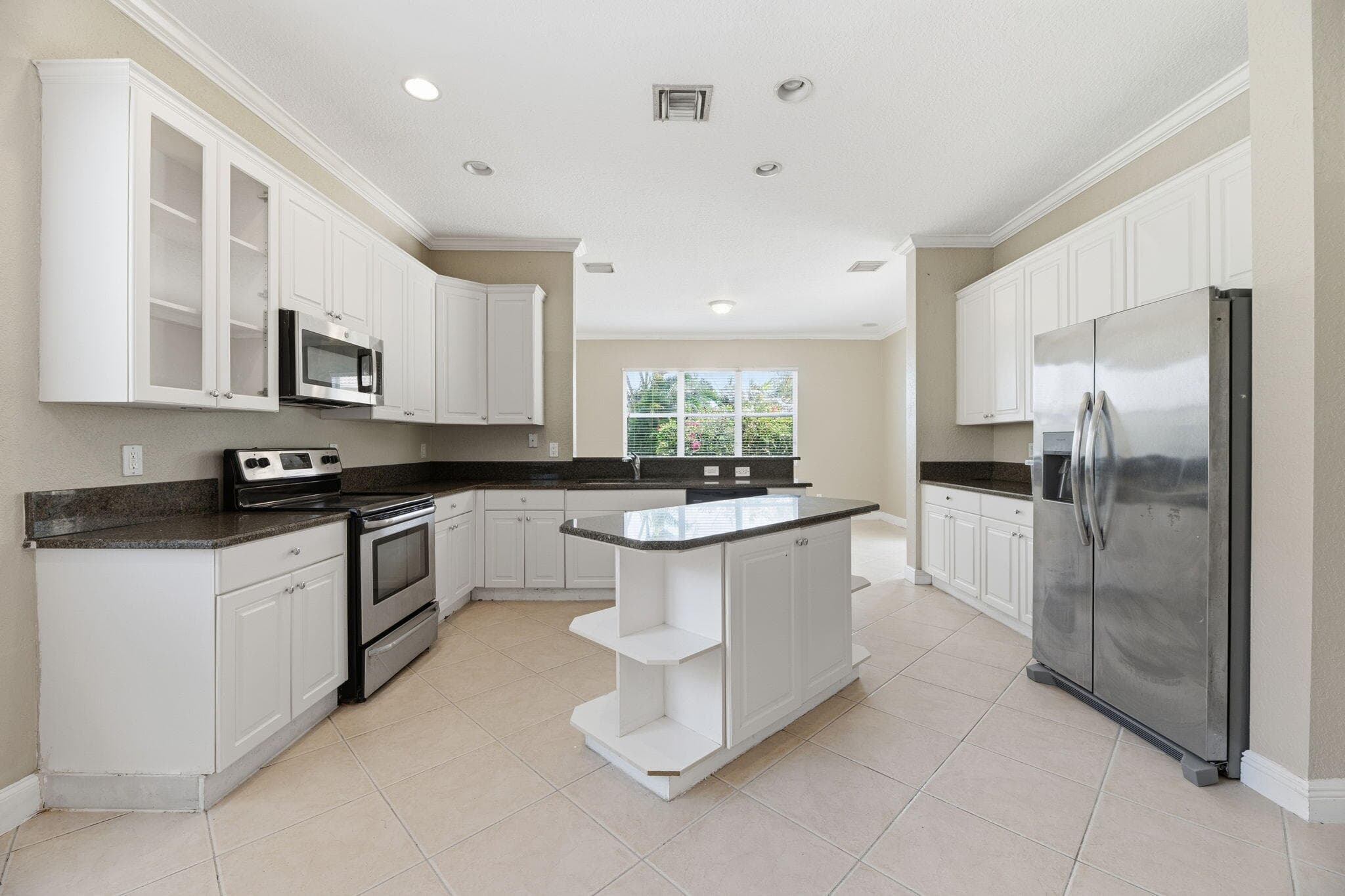 126 Magnolia Way, Jupiter, FL 33469 — photo 12 of 37