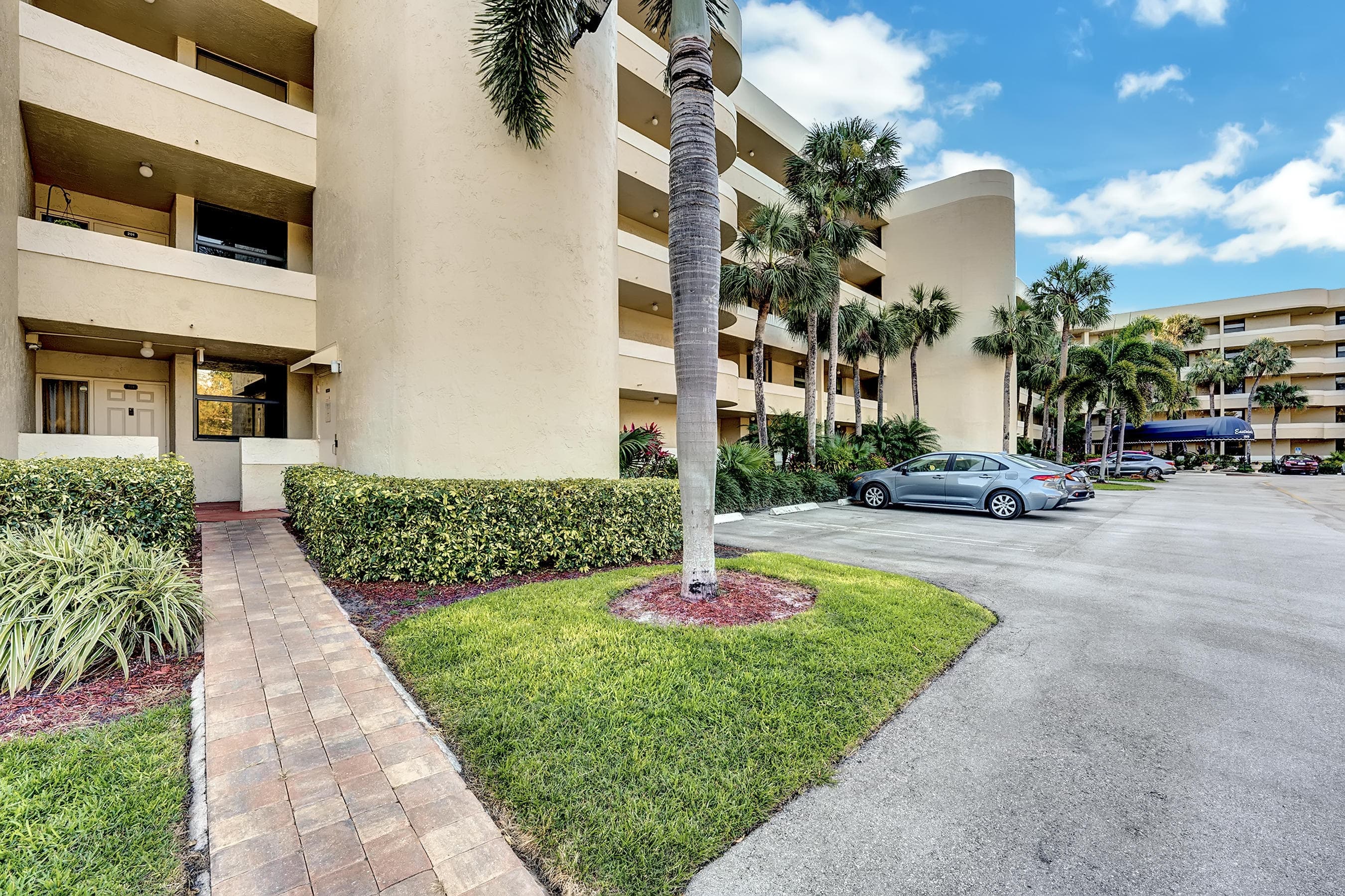 1850 Homewood Boulevard, Delray Beach, FL 33445 — photo 2 of 17