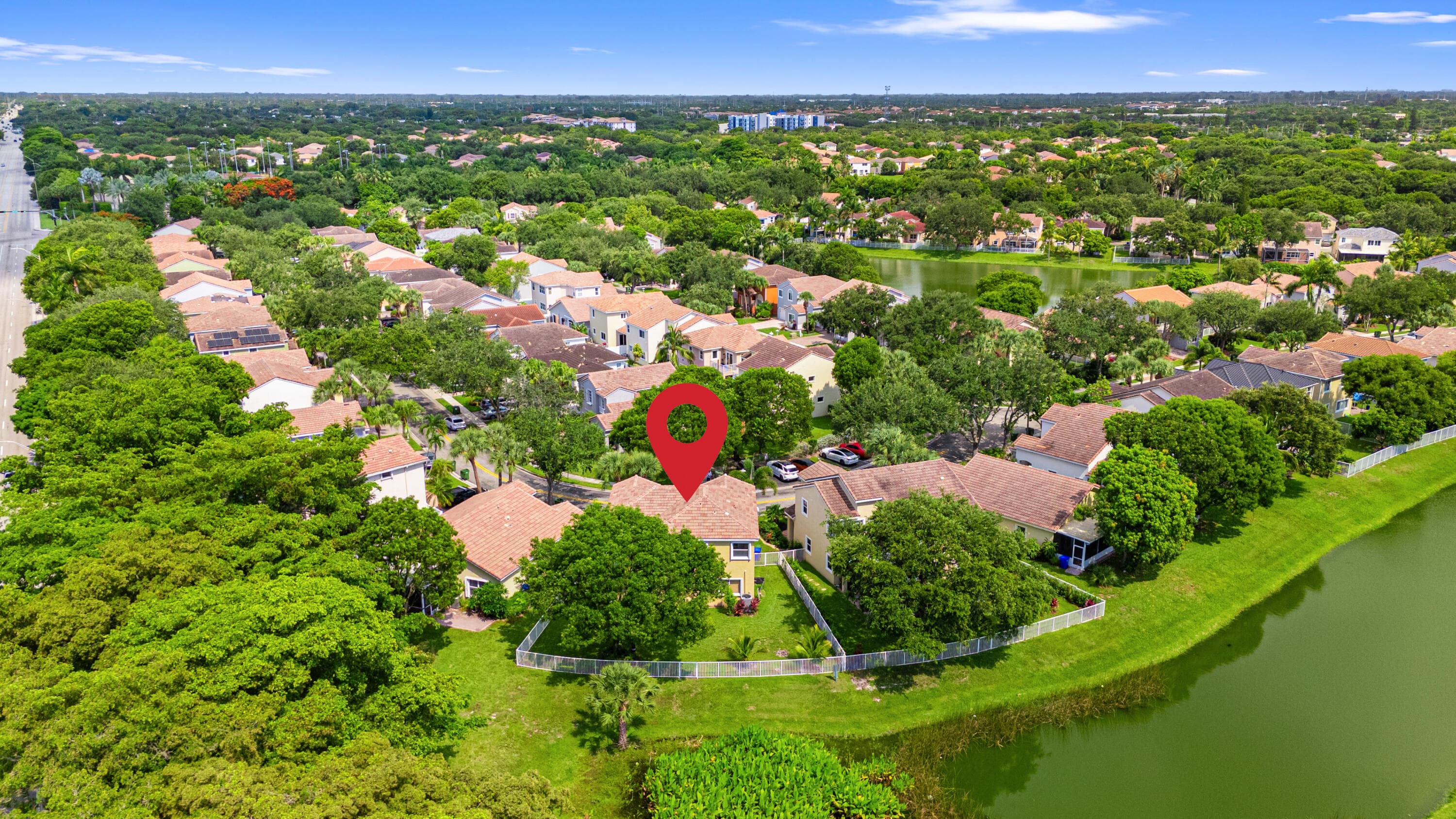 1753 NW 74th Way, Pembroke Pines, FL 33024 — photo 2 of 38