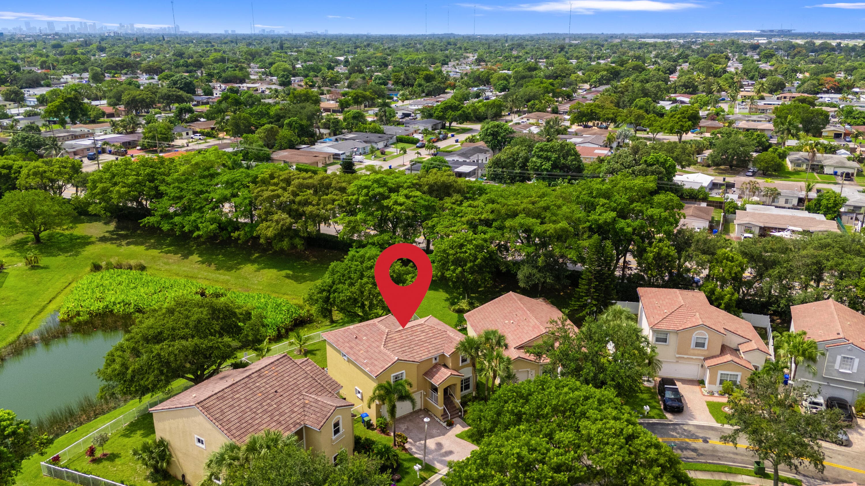 1753 NW 74th Way, Pembroke Pines, FL 33024 — photo 3 of 38