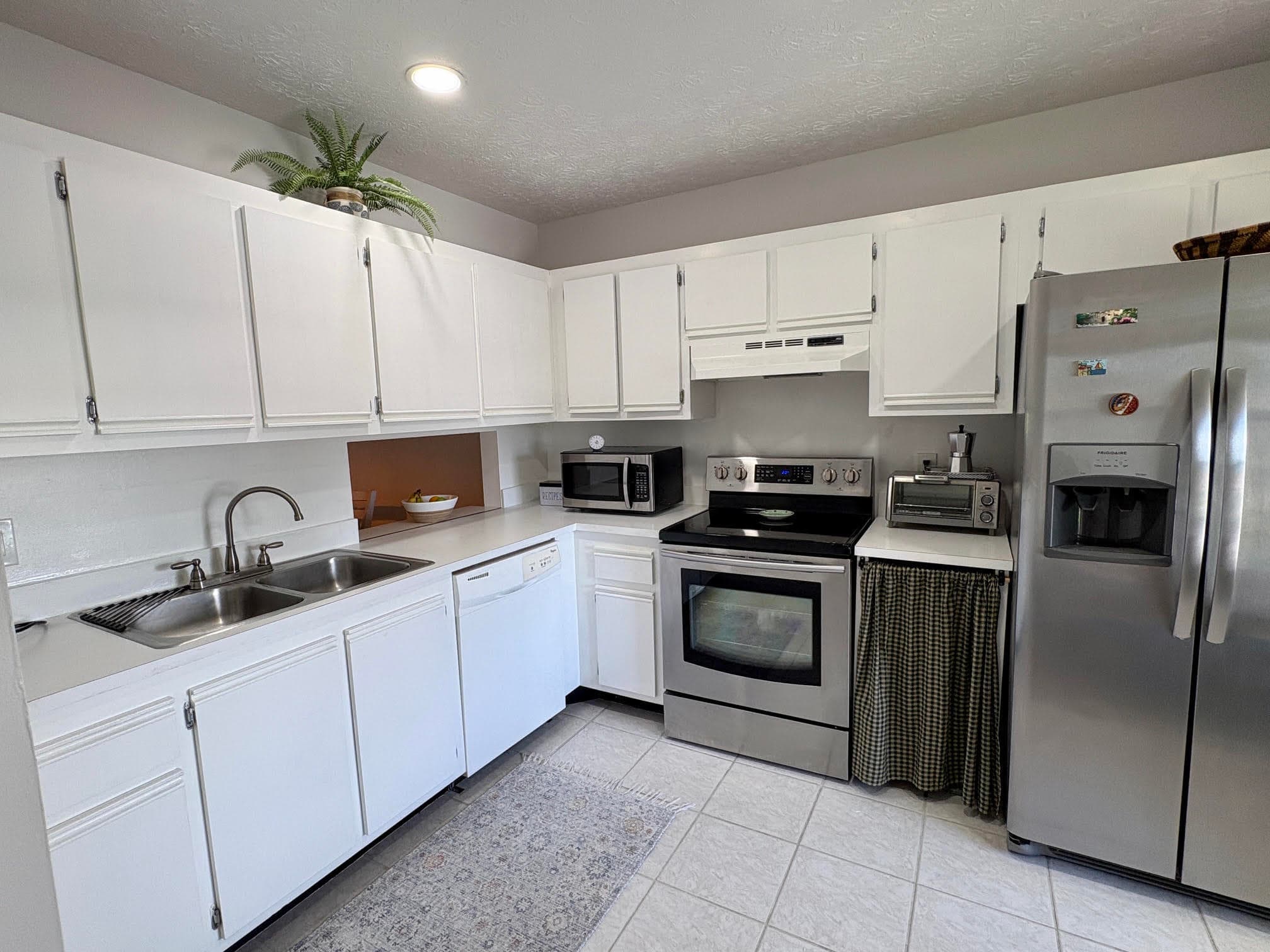 1203 S Lakes End Drive E-2, Fort Pierce, FL 34982 — photo 3 of 25