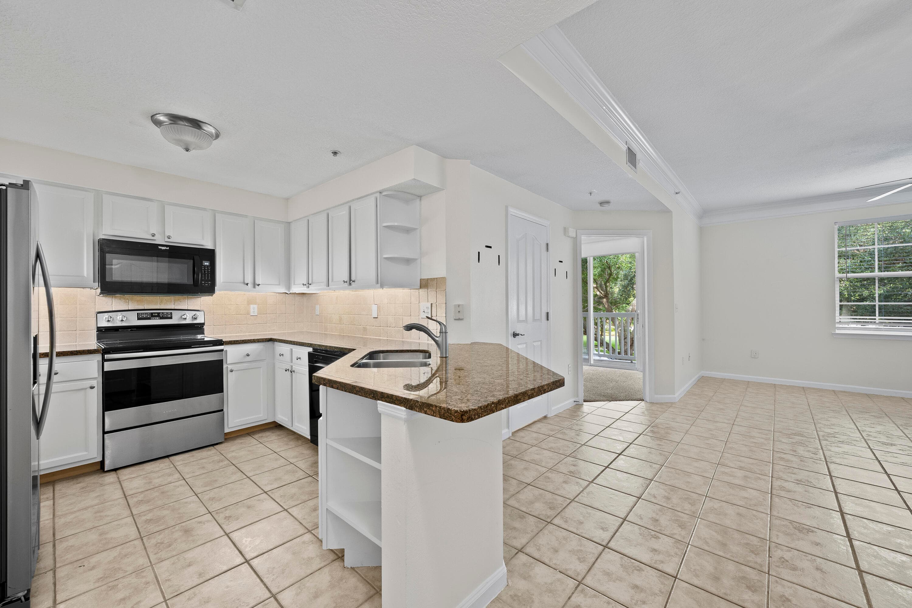 245 Murcia Drive 201, Jupiter, FL 33458 — photo 7 of 35