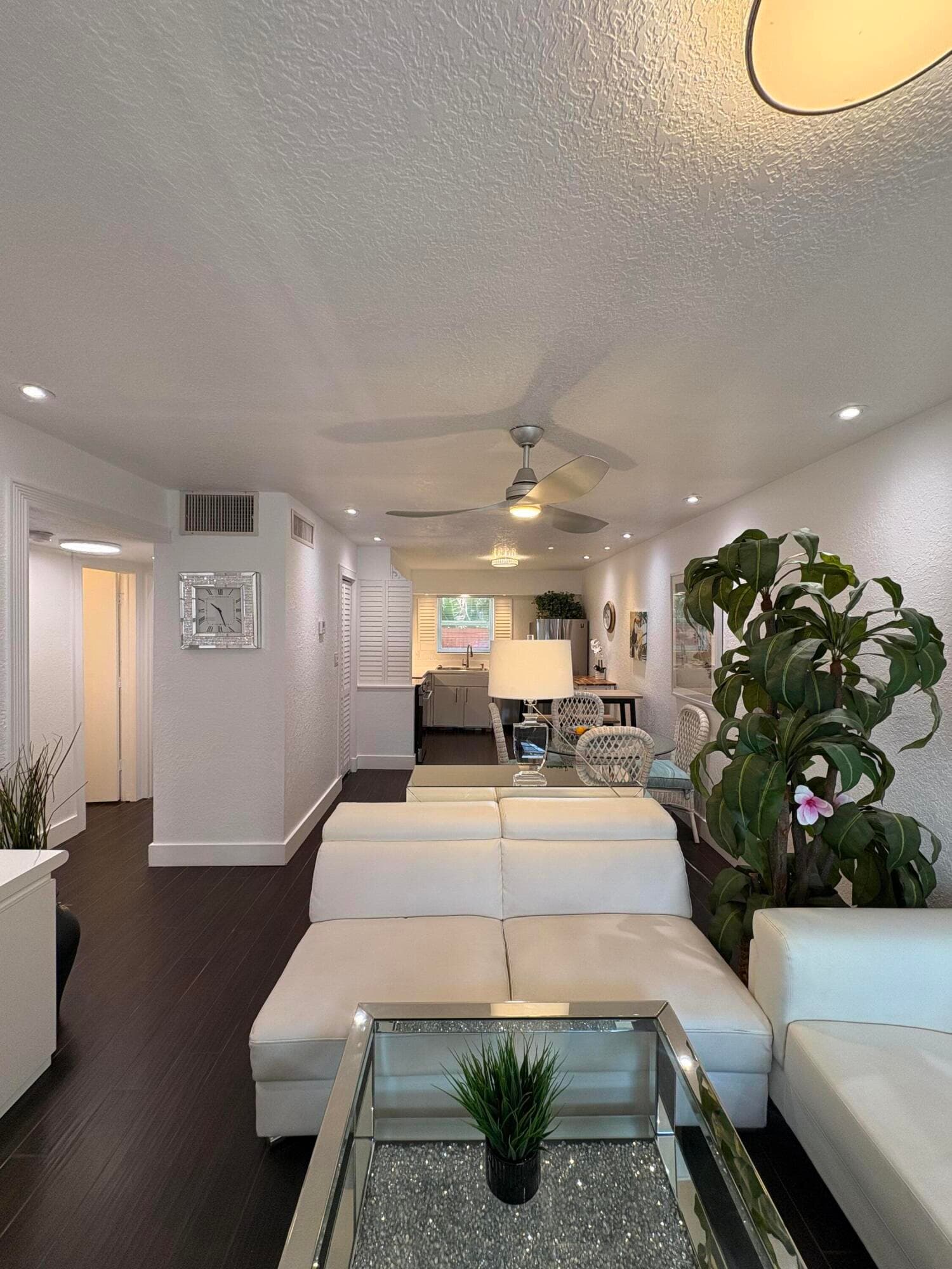 601 SE 5th Court 102, Fort Lauderdale, FL 33301 — photo 2 of 22