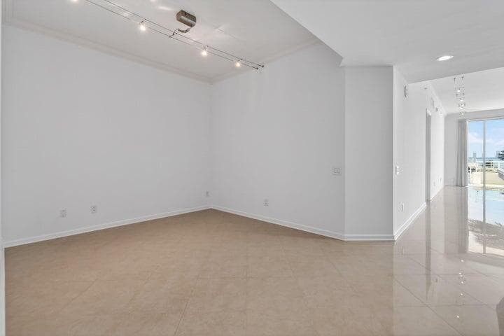 2650 Lake Shore Drive 106, Riviera Beach, FL 33404 — photo 15 of 53